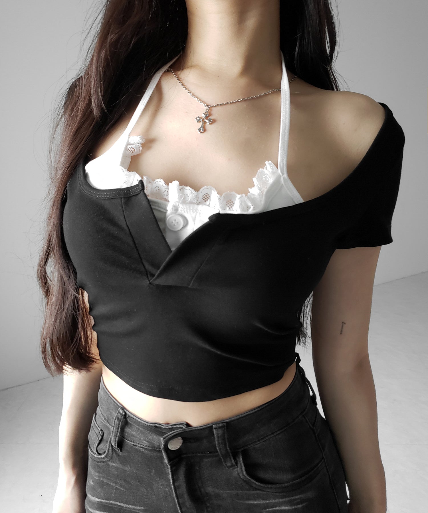 レースレイヤードドッキングスクエアネックTシャツ / Lace layered docking square neck T-shirt