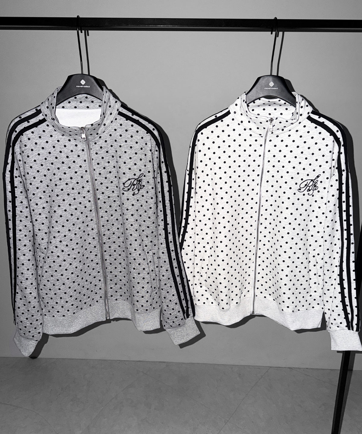 胸ロゴ刺繍ドットラインオーバースウェットブルゾン / chest logo embroidery side dot line over sweat blouson