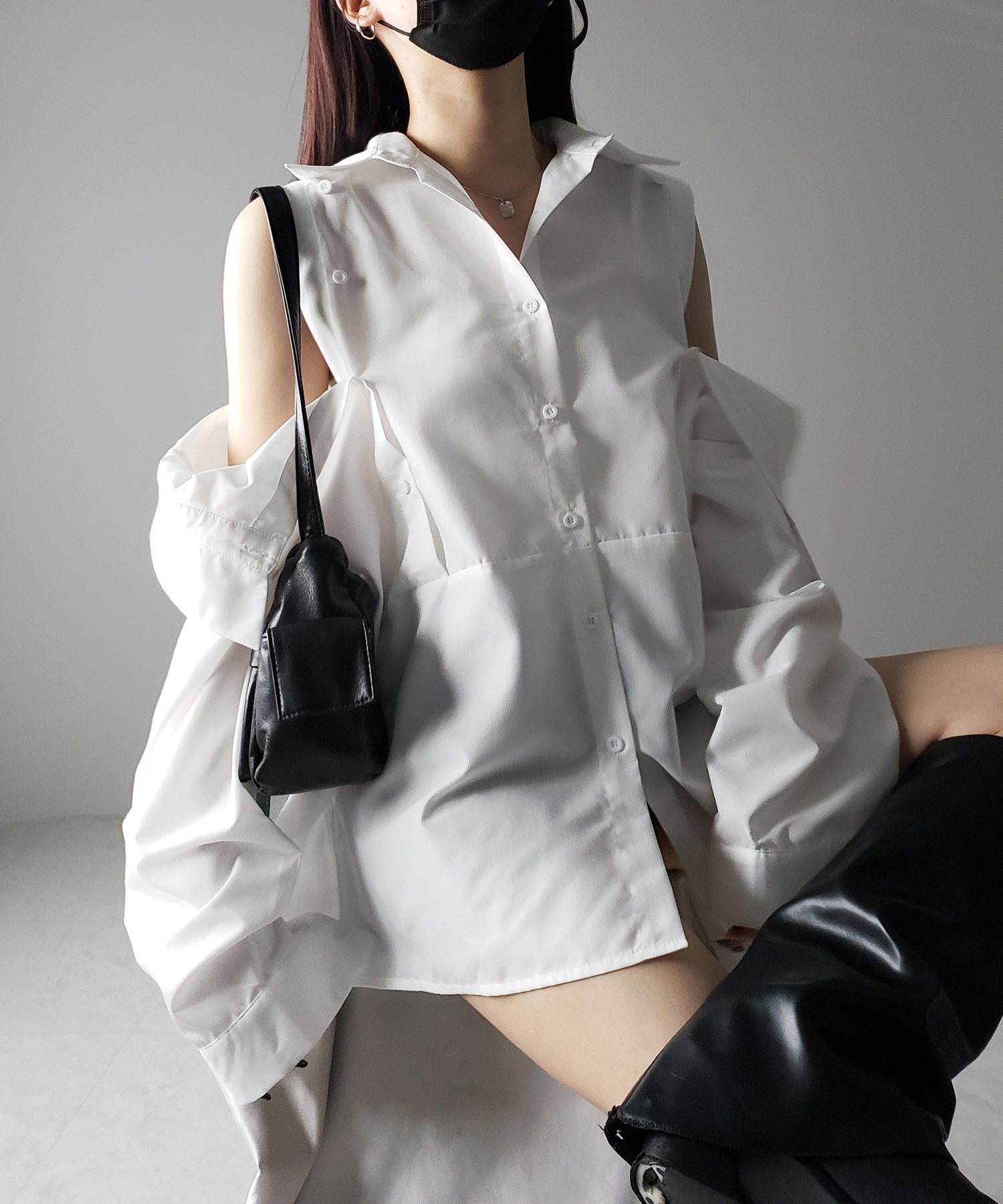 【 3color 】オープンショルダーカットアウトビッグシャツ / open shoulder cutout big shirt