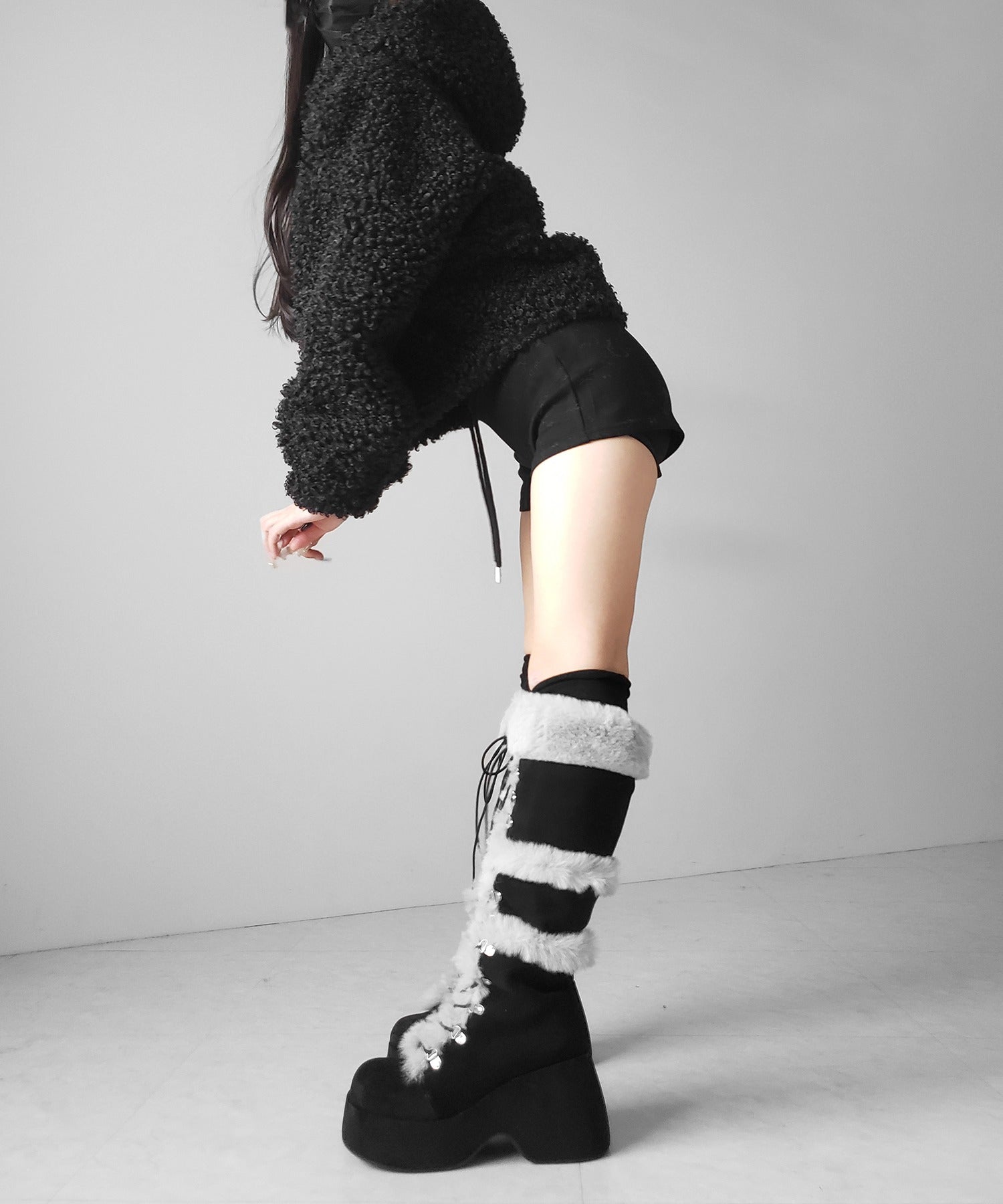 テディボアジップアップフーディクロップドコート / teddy boa zipup hoodie cropped cat