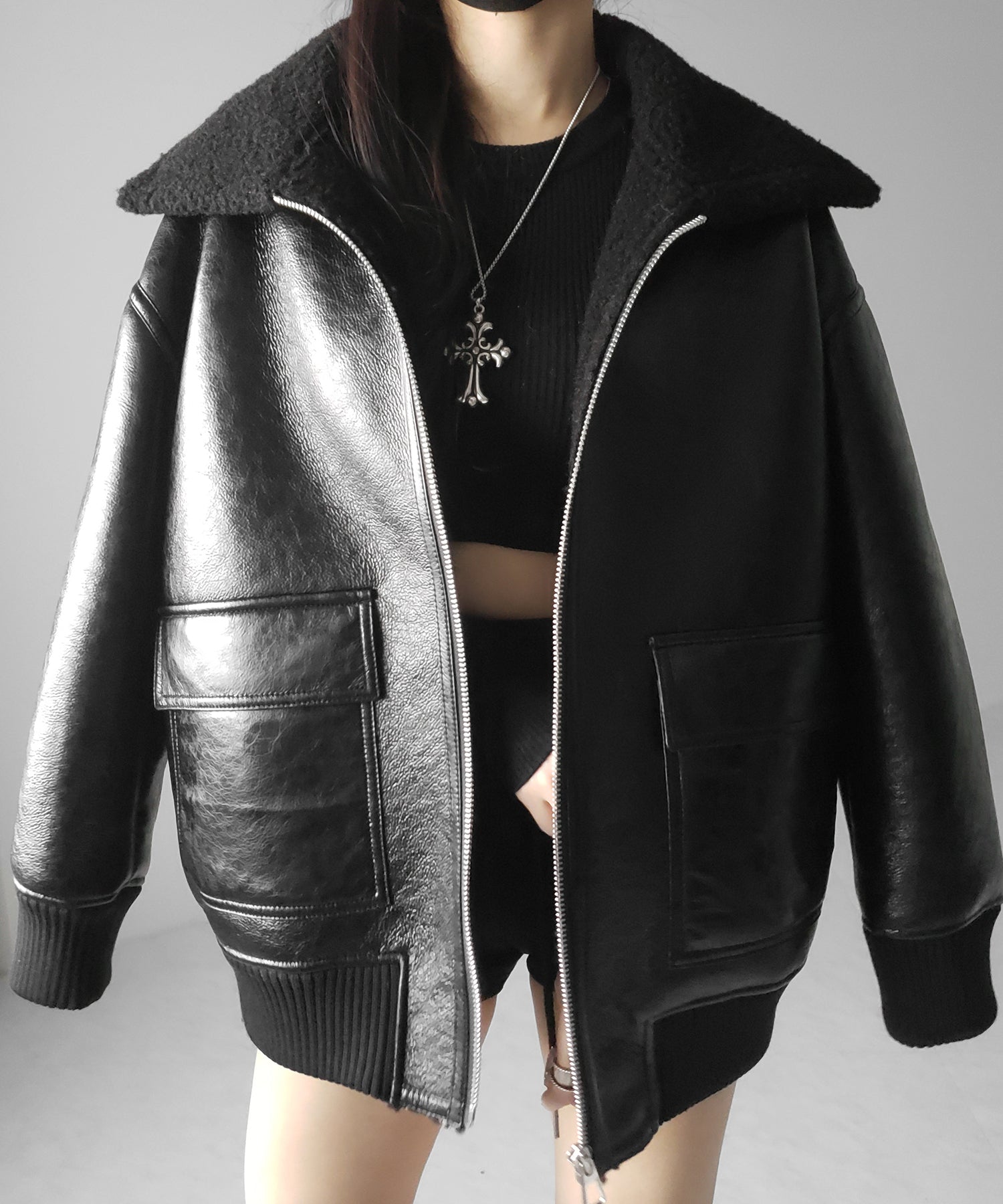 アウトポケットヴィンテージレザーボアムートンオーバージャケット / outpocket vintage fake leather boa mouton over jacket