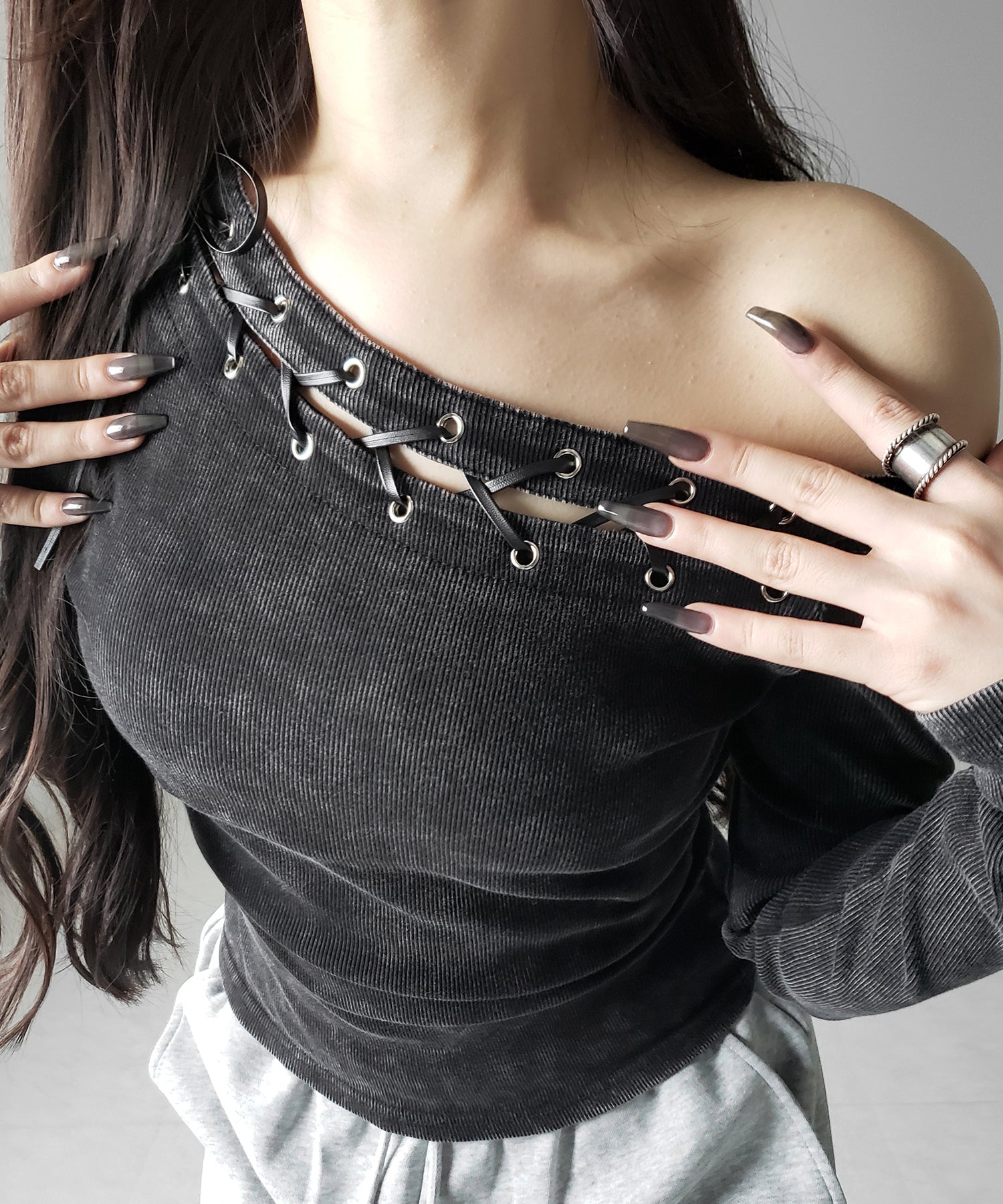 ヴィンテージカットアウトレースアップワンショルリブトップス / vintage cutout laceup one shoulder lib tops