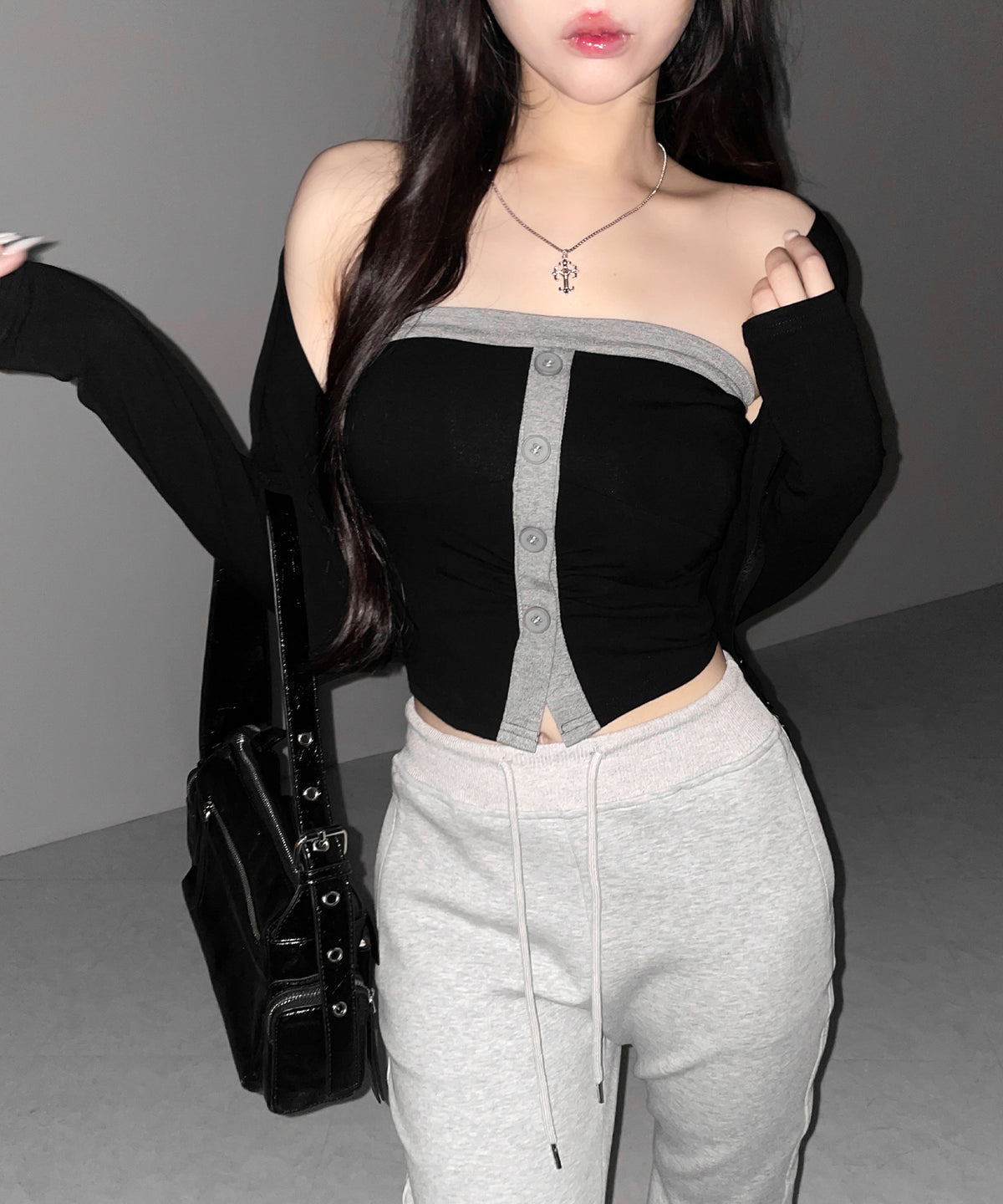 【 2点セット 】バイカラーボタンベアトップス&ショートカーディガン SET / bicolor button bare top & short cardigan SET