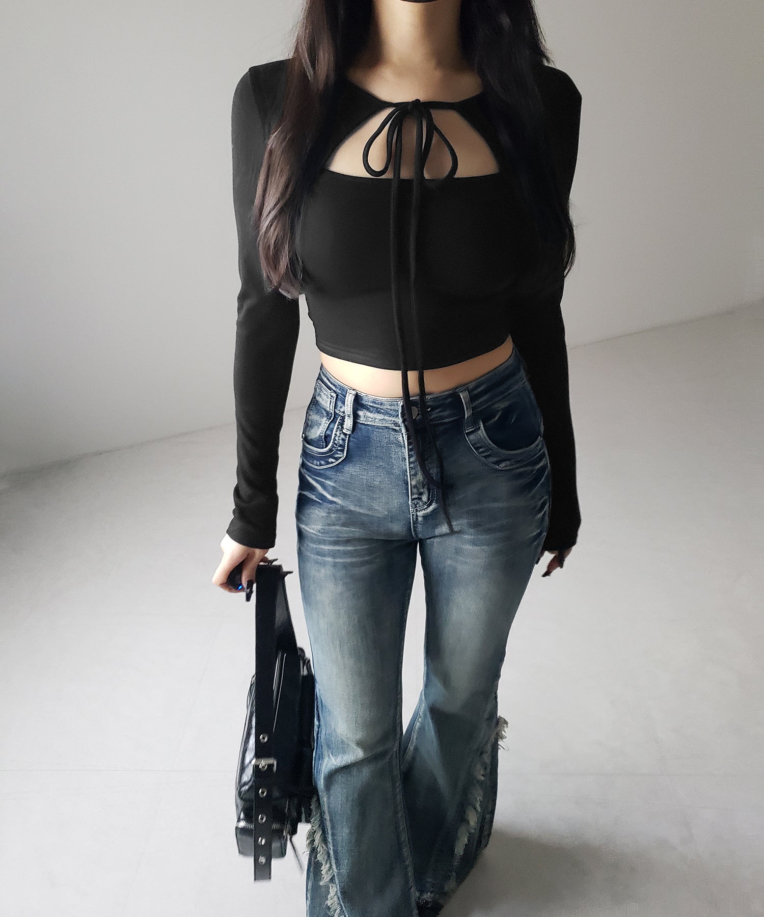 【 2WAY / 裏起毛 】フロントリボンカットアウトドッキングショートトップス / front ribbon cutout docking short tops