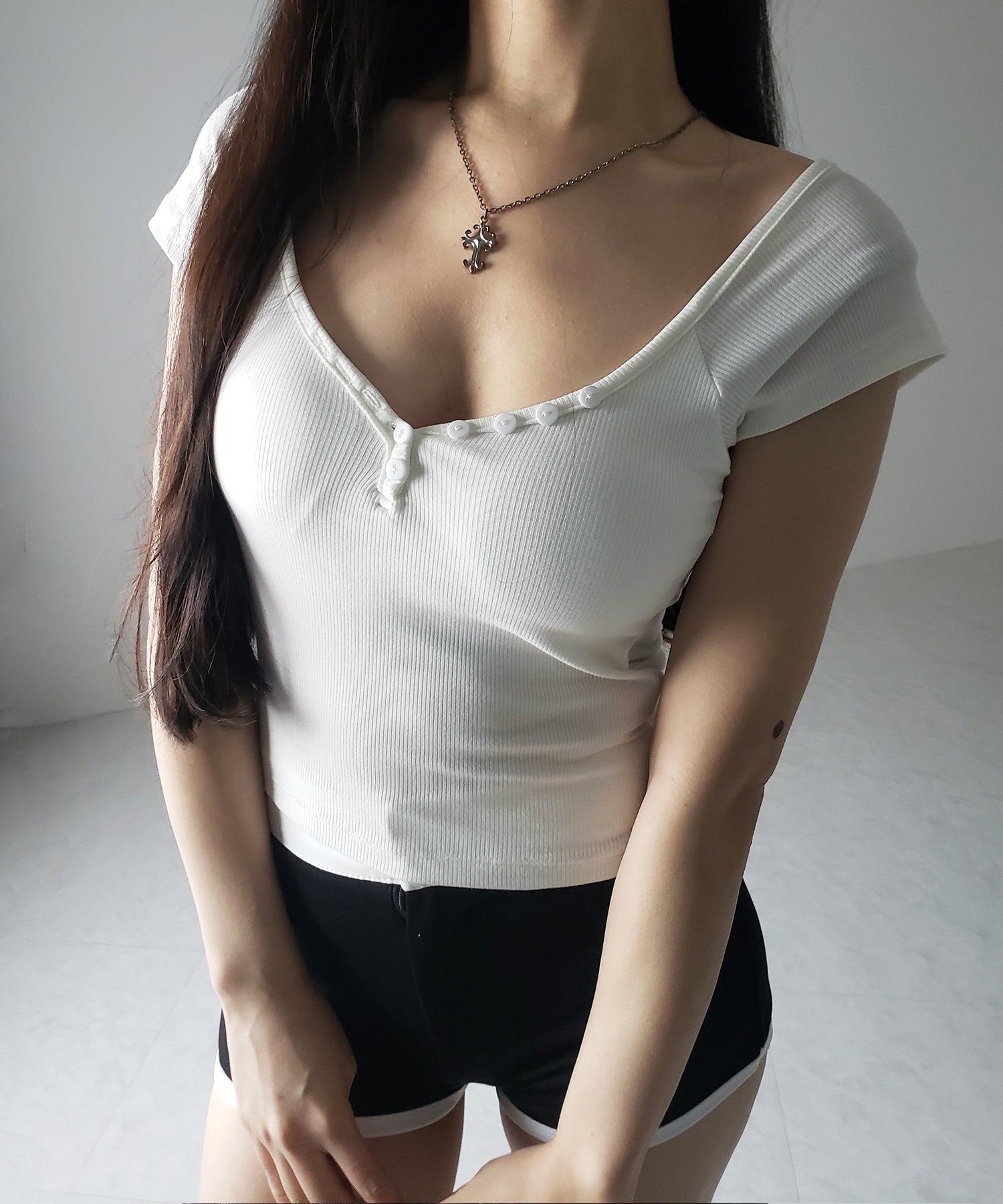 【 3color 】ミニボタンヘンリーネック半袖チビTシャツ / mini button Henley neck short sleeve chibi T-shirt