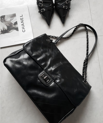 2WAY チェーンフェイクレザーフラップショルダーバッグ / 2WAY chain fake leather flap shoulder bag