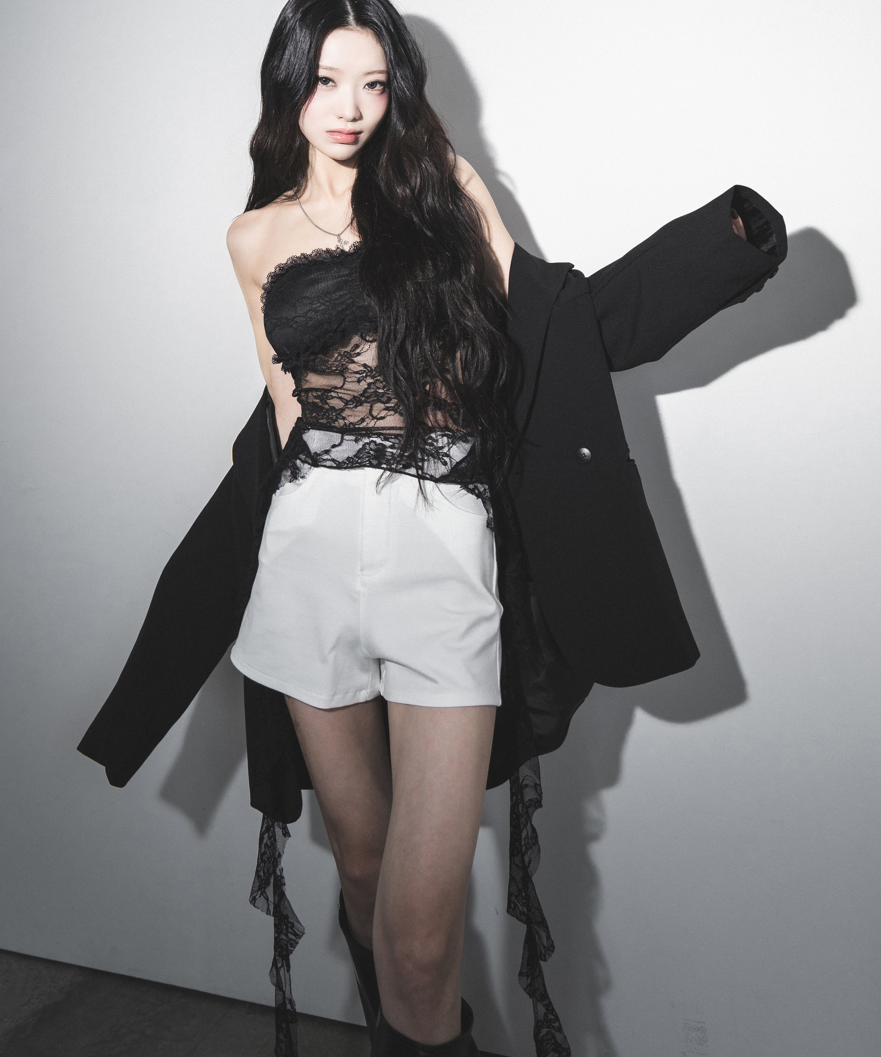 【 2color 】アシンメトリーフリルレースベアトップス / asymmetry frill lace bare tops
