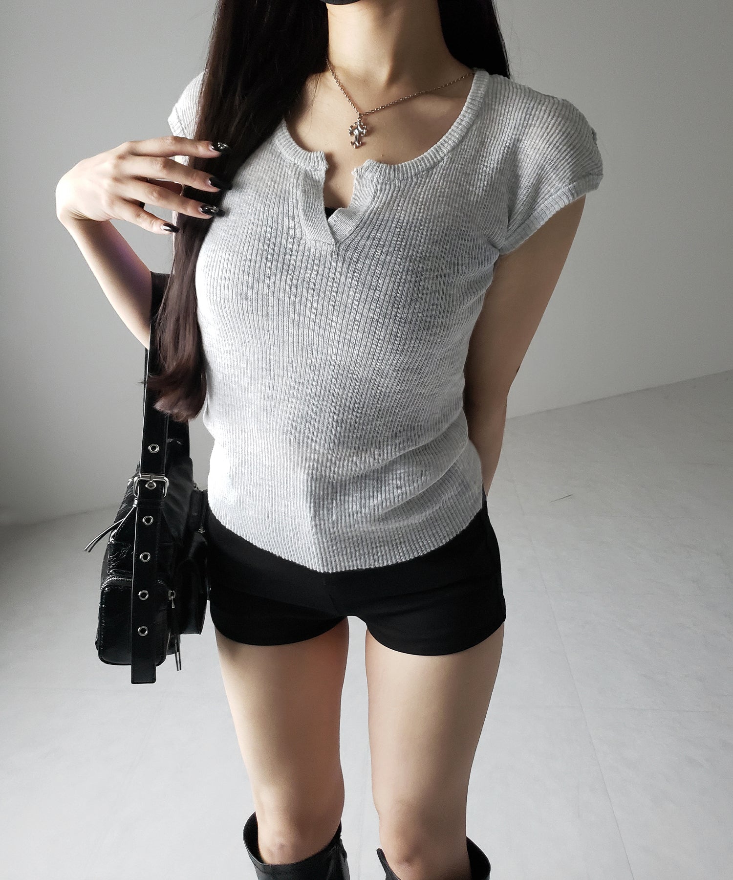 キーネックルーズシアーリブニットトップス / key neck loose sheer rib knit tops