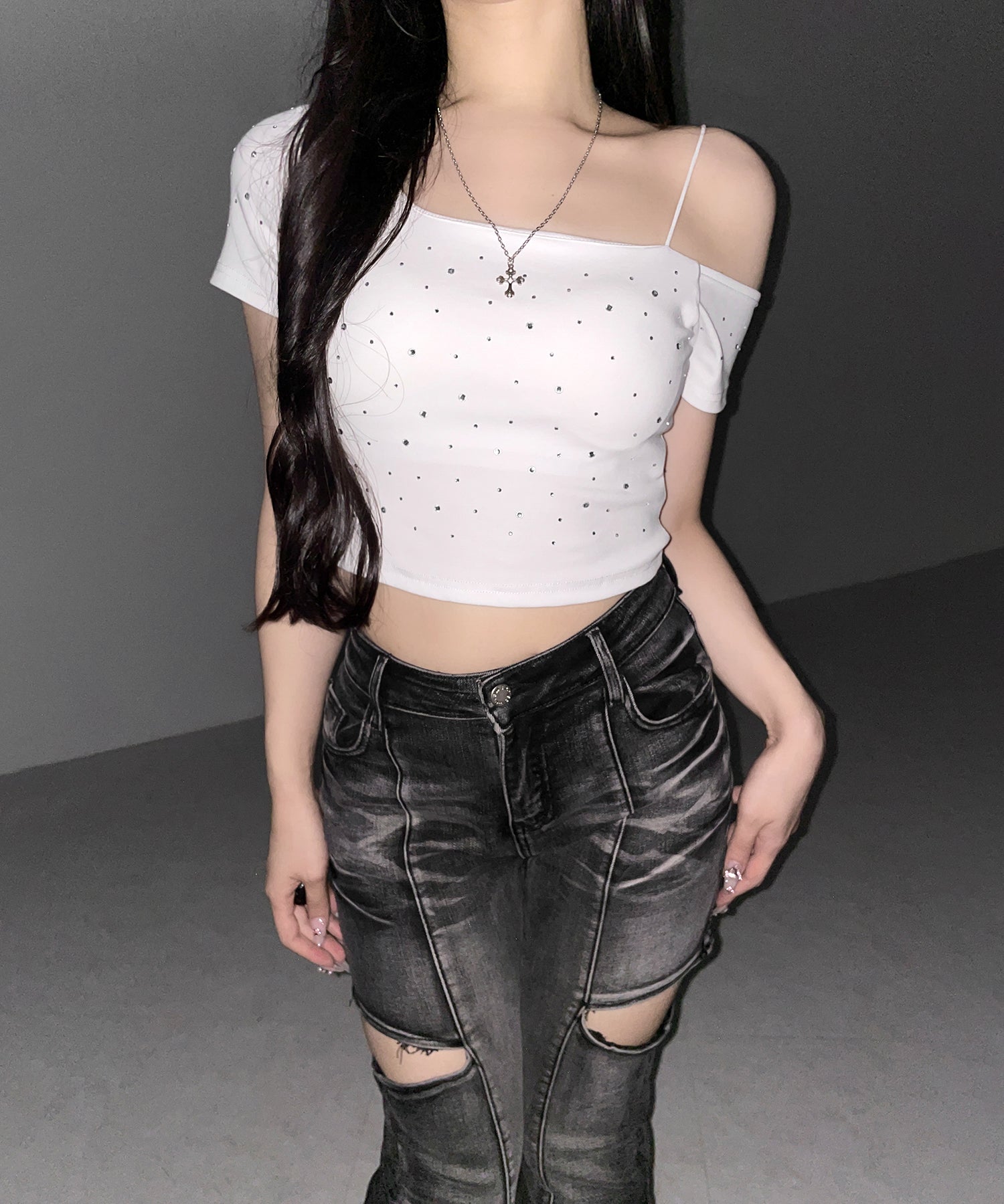 ラインストーンワンショルダーショートTシャツ / Rhine stone one shoulder short T-shirts