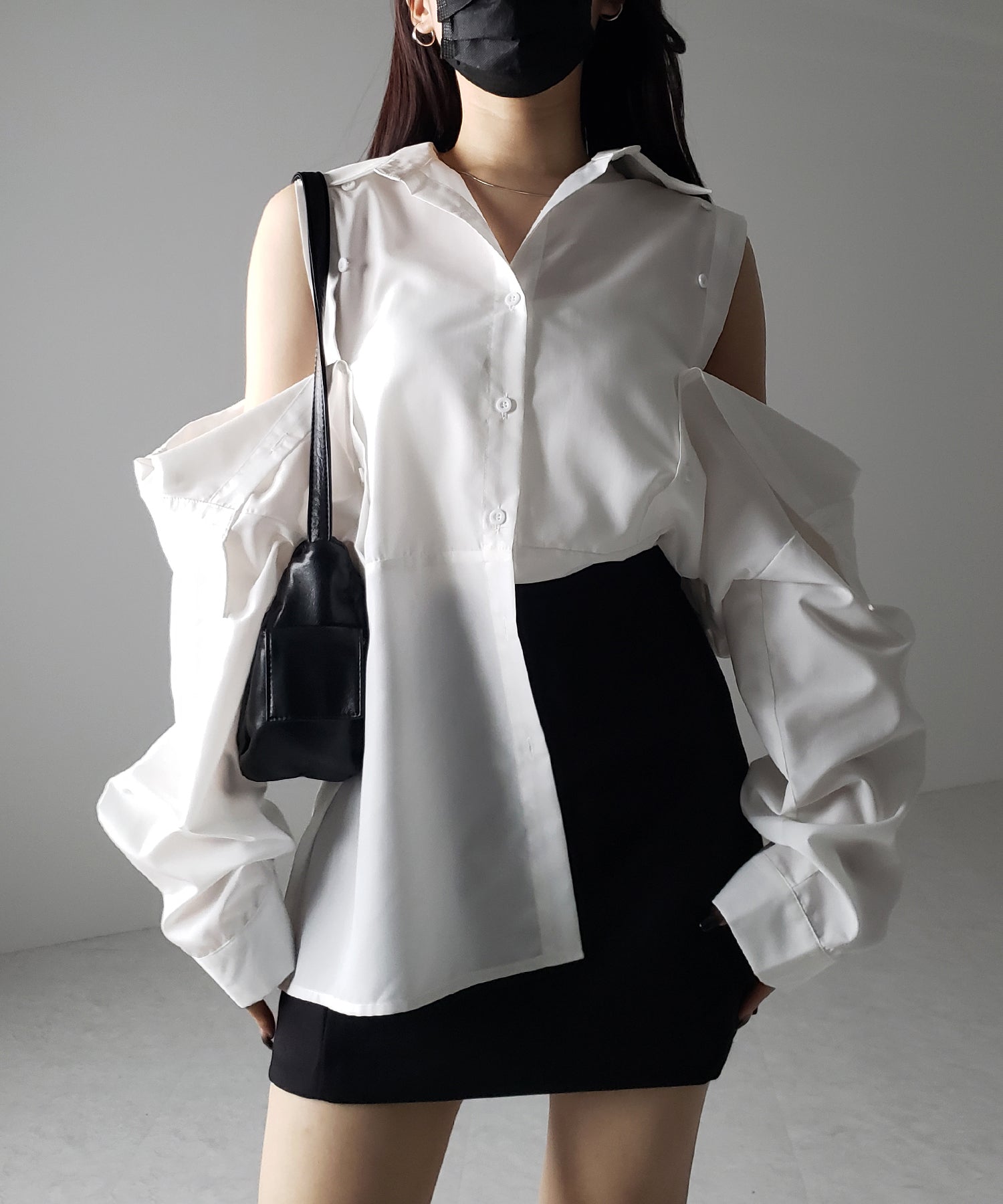 【 3color 】オープンショルダーカットアウトビッグシャツ / open shoulder cutout big shirt