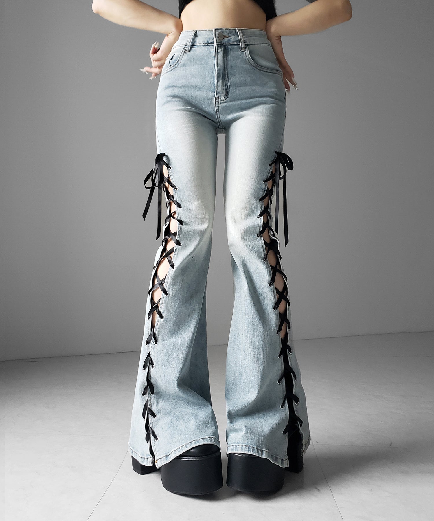 サテンリボンレースアップカットアウトストレッチフレアデニム / satin ribbon laceup cutout stretch flare denim