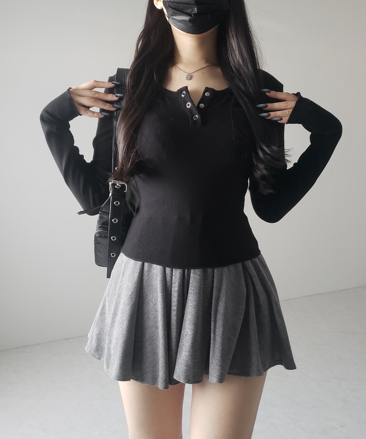 【インナーパンツ裏地付 】ハイウエストカットフレアミニスカート / High waist cut flare mini skirt