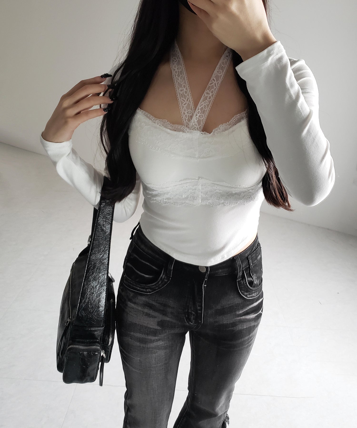 【 2color / 2WAY 】クロスネックレースリボンスクエアカットソートップス / cross neck lace ribbon square cutsaw tops