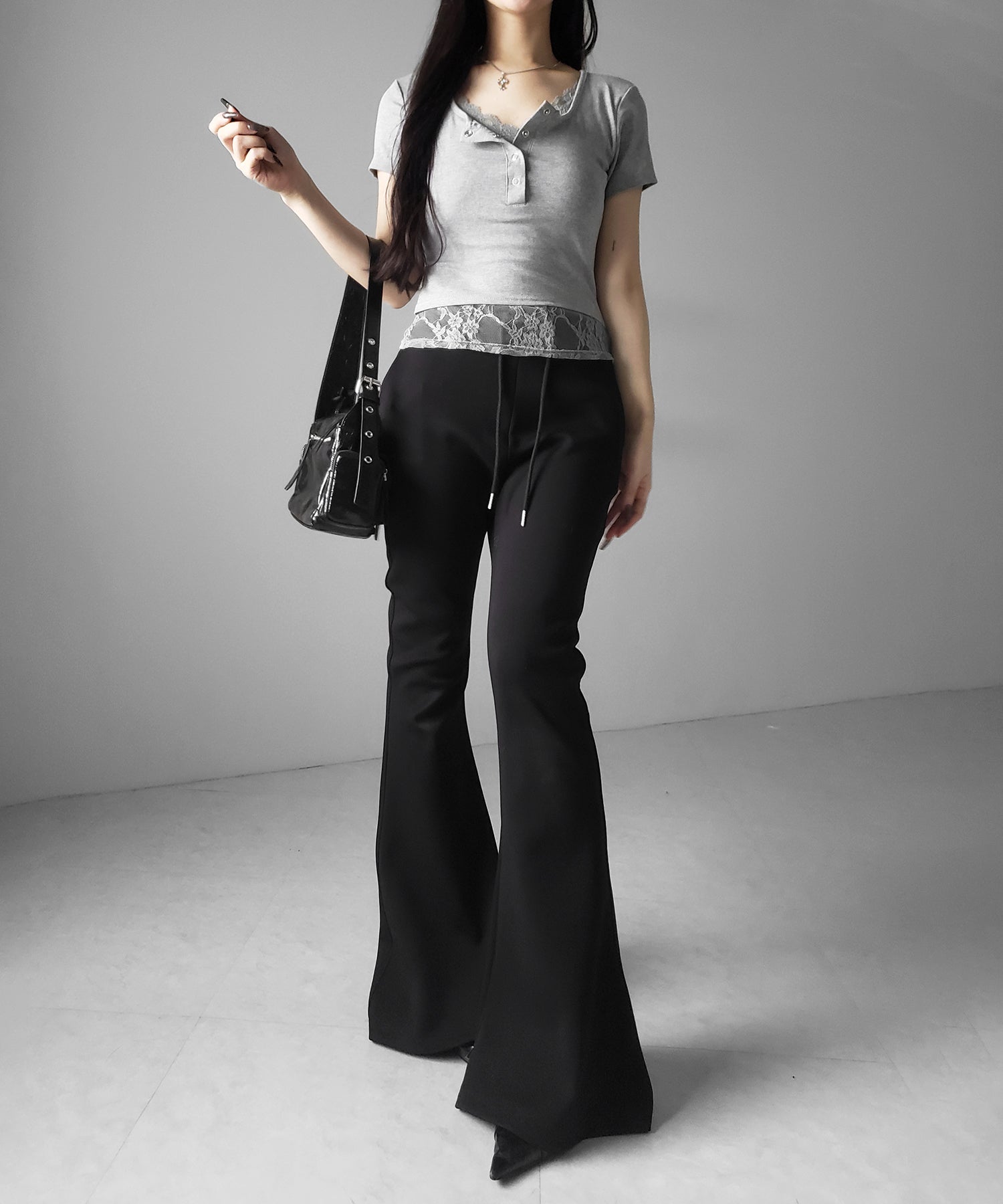 レースレイヤードヘンリーネックスクエア半袖Tシャツ / lace layered henley neck square short sleeve T-shirt