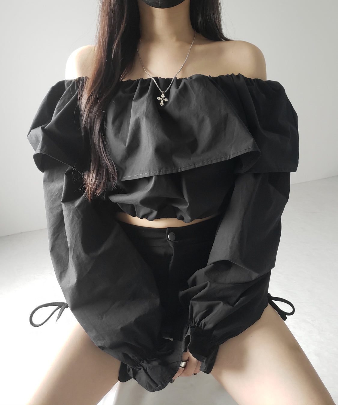 オフショルダーフリルショートブラウス /off shoulder frill short blouse