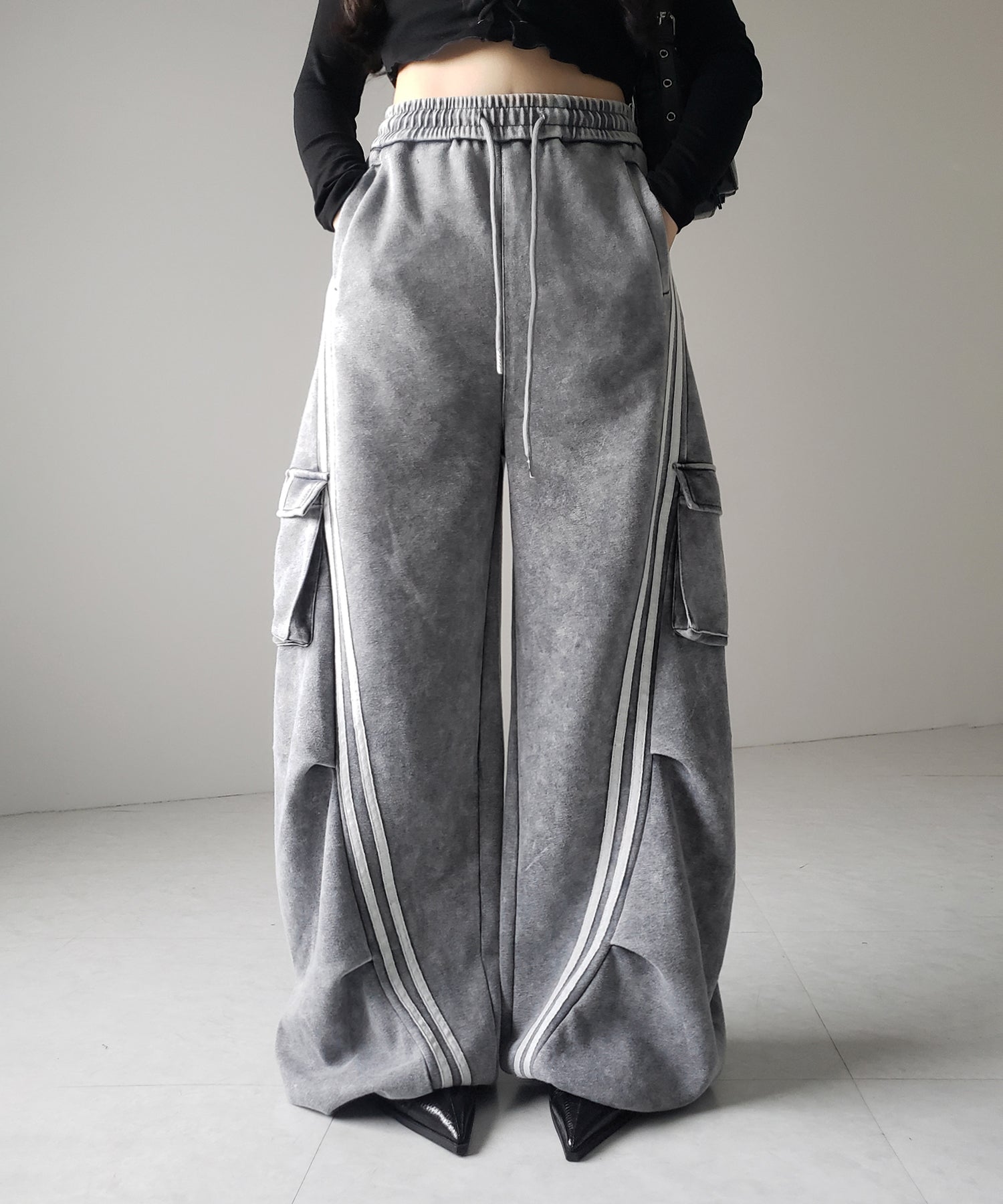 【 裾絞り可能2WAY 】ピグメントヴィンテージサイドラインタックワイドスウェットパンツ / pigment vintage sideline tuck wide sweatpants