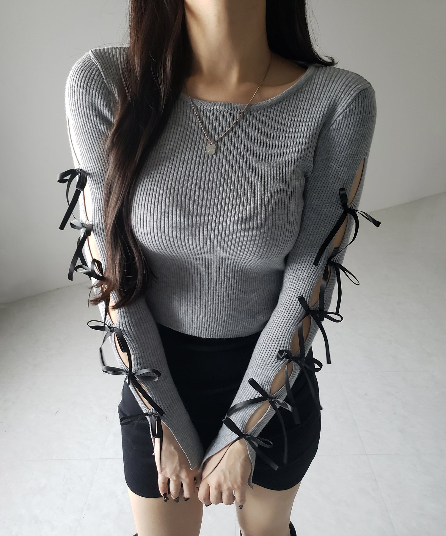 【 2color 】カットアウトリボンショートリブニット / cut out ribbon short rib knit