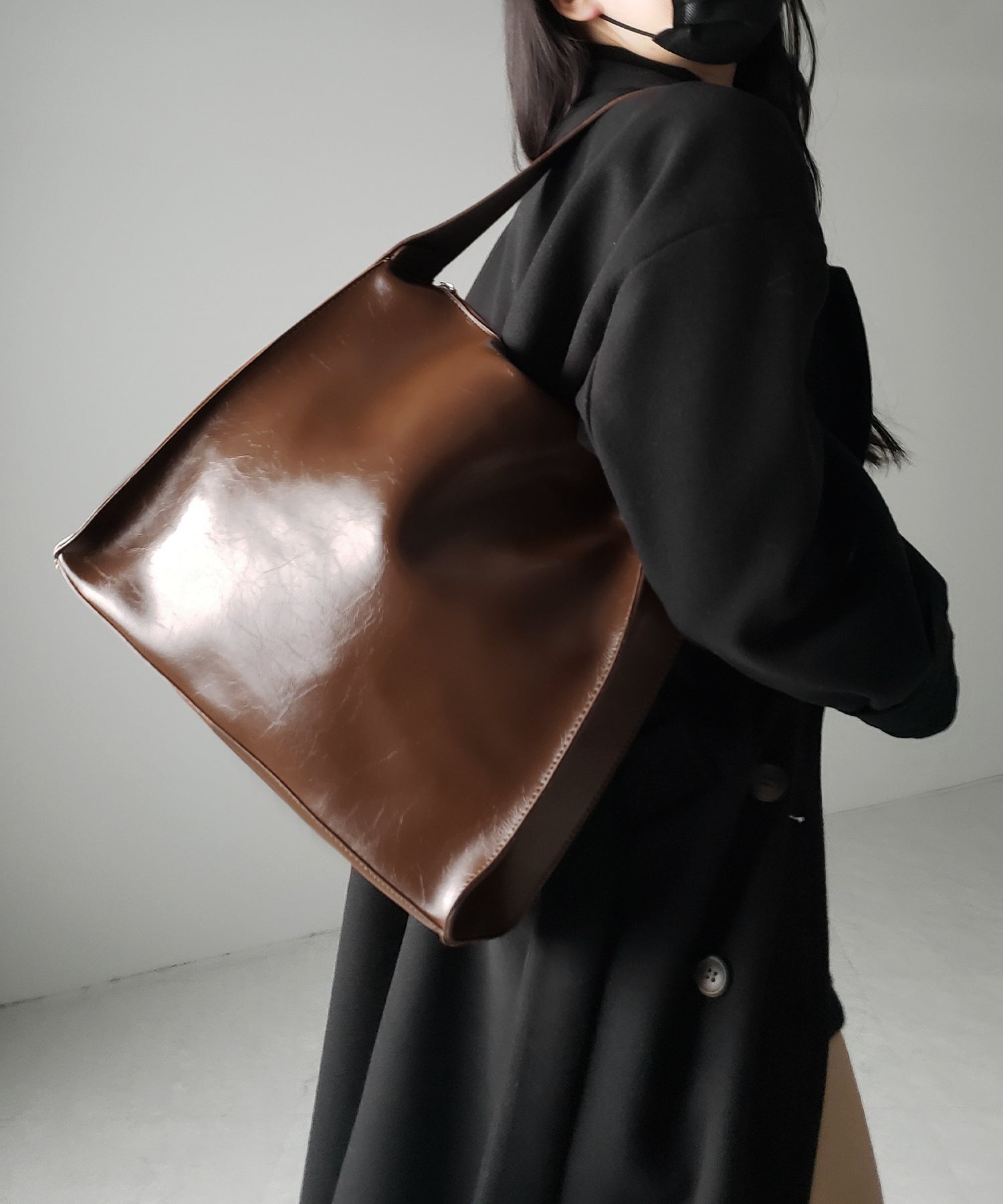 ヴィンテージフェイクレザースクエアショルダーバッグ / vintage fake leather square shoulder bag