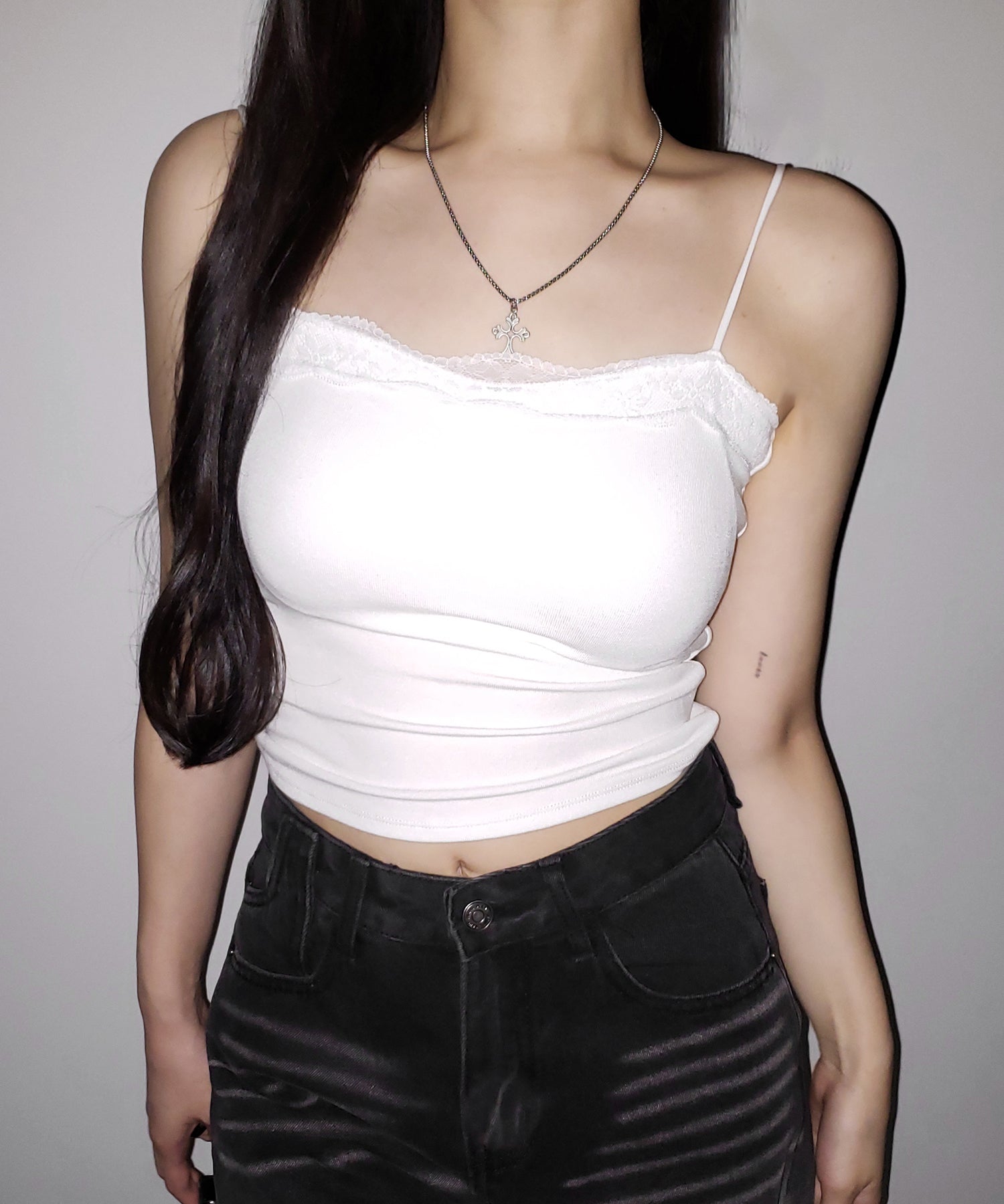 レース切替スクエアクロップドキャミソール / Lace switched square cropped camisole