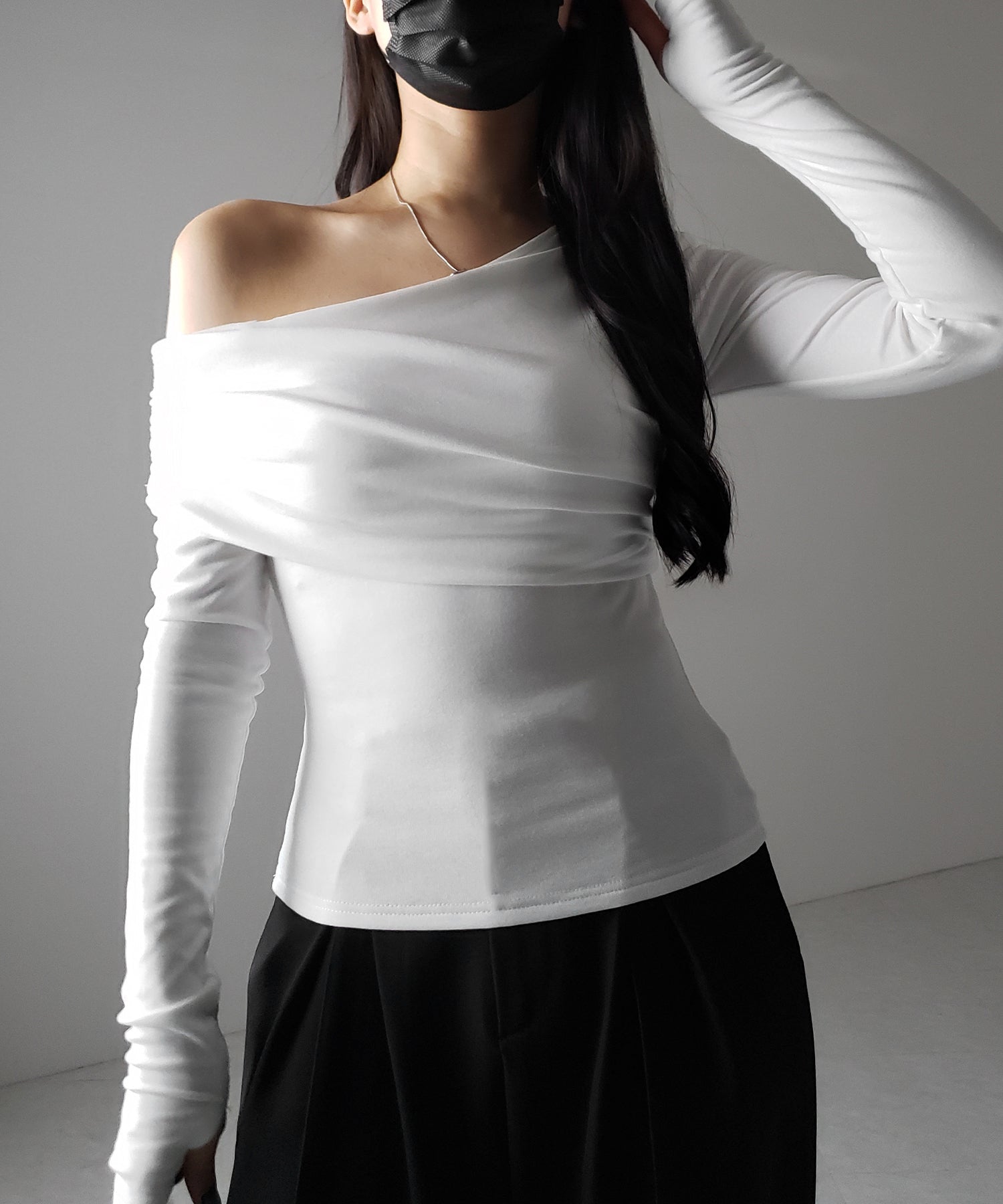 【 2color / 裏起毛 】ワンショルダードレープギャザースリムトップス / One-shoulder draped gather slim tops