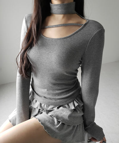 【 裏起毛 】チョーカーナナメストラップシャーリングトップス / choker naname strap shirring tops