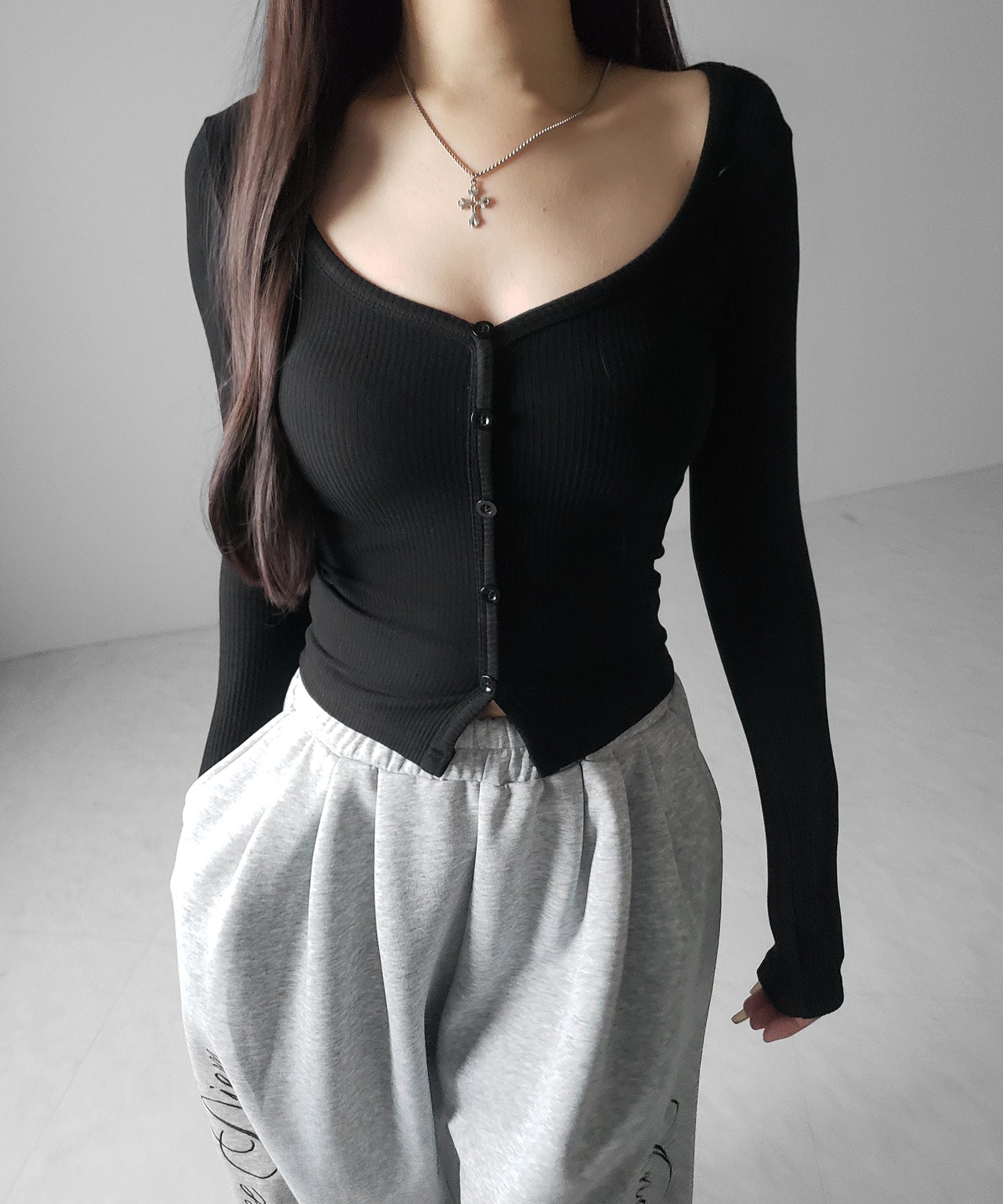 【 裏微起毛 】フロントボタンタイトリブカットソートップス / front button tight ribbed cutsew tops