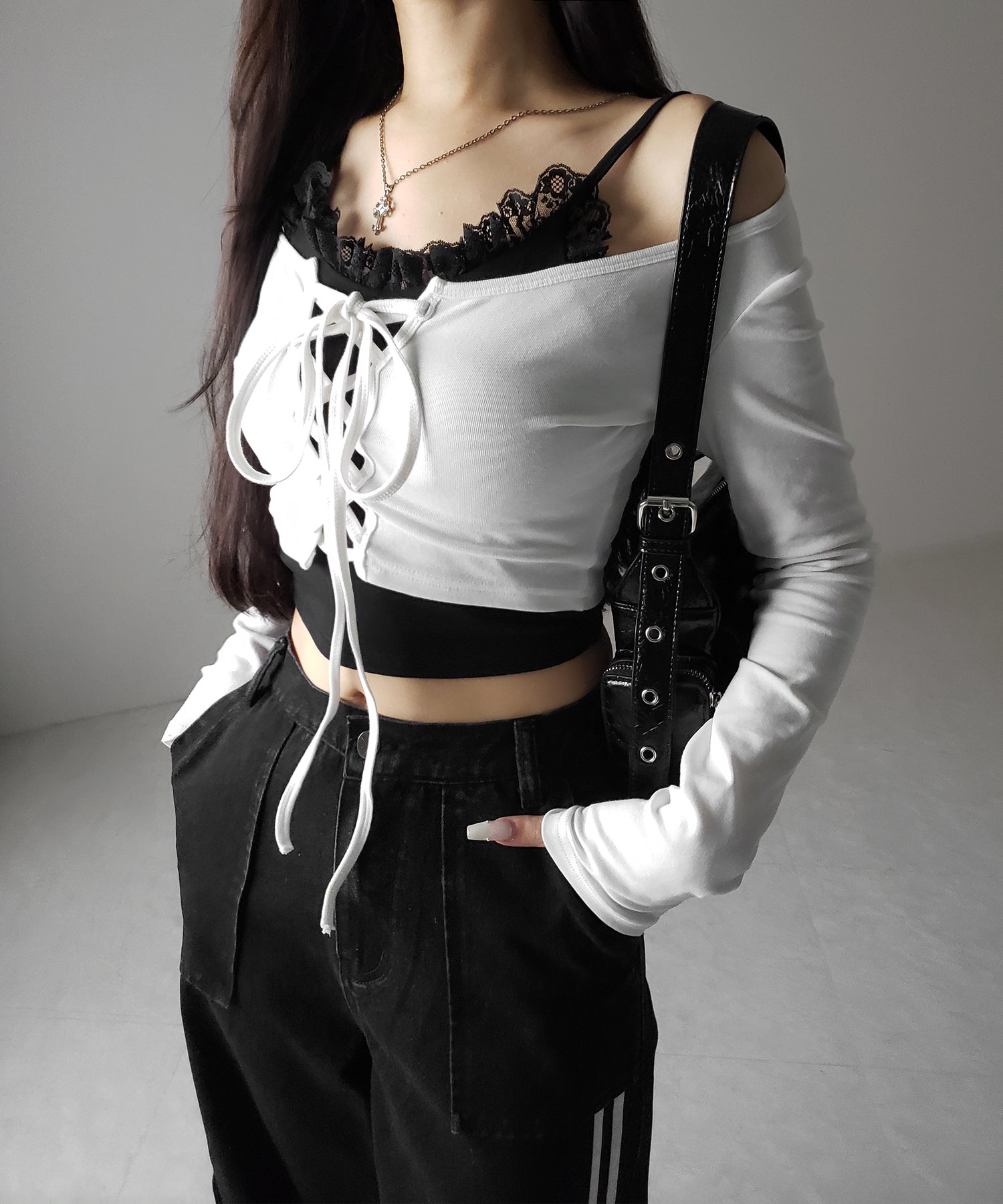 【 新色ピンクが追加!/2点セット 】レースアップリボンショートトップス + レースキャミ SET / lace up ribbon short tops + lace cami SET