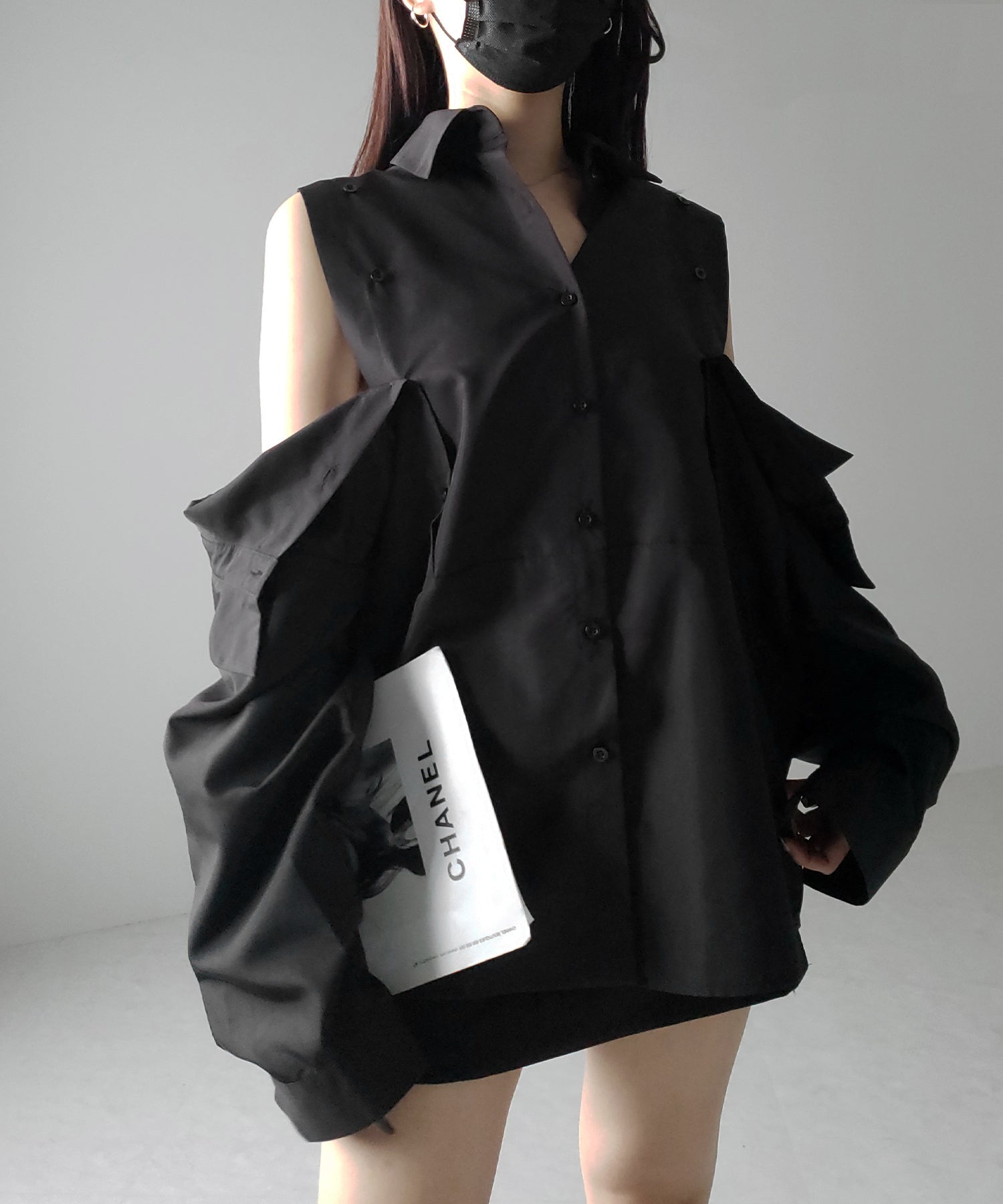 【 3color 】オープンショルダーカットアウトビッグシャツ / open shoulder cutout big shirt
