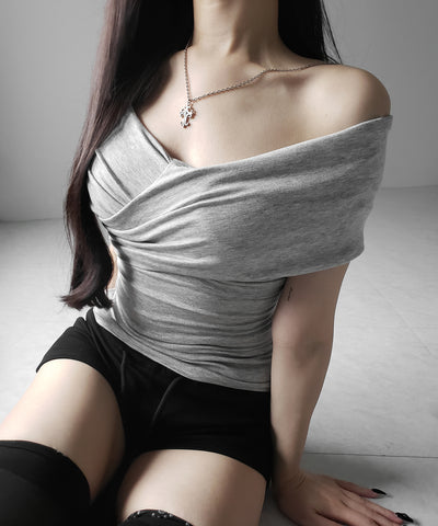 オフショルドレープクロスギャザリングTシャツ /off shoulder draped cross gatherimg T-shirt