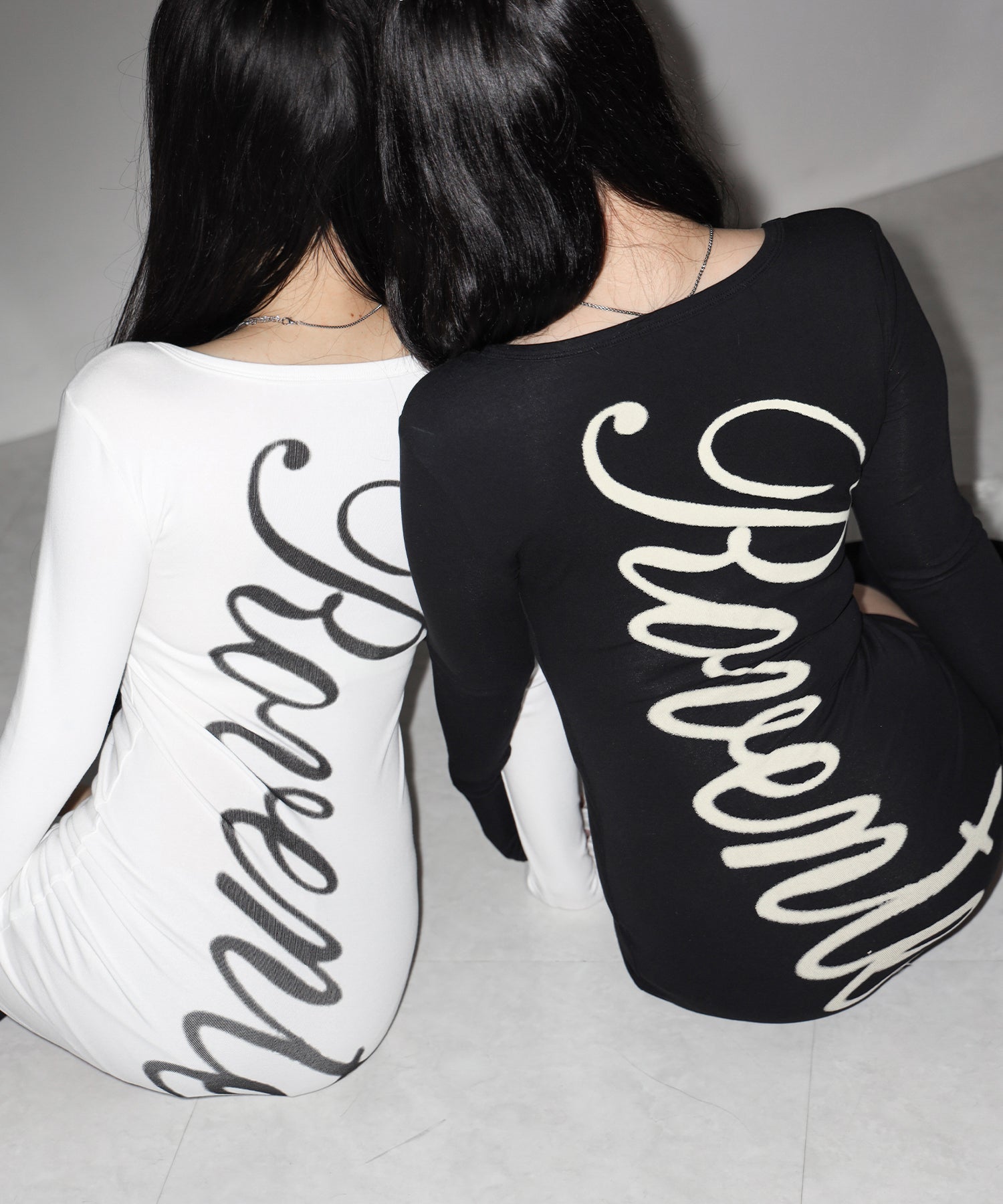レタリングバックロゴスクエアタイトミニワンピース / lettering back logo square tight mini onepiece