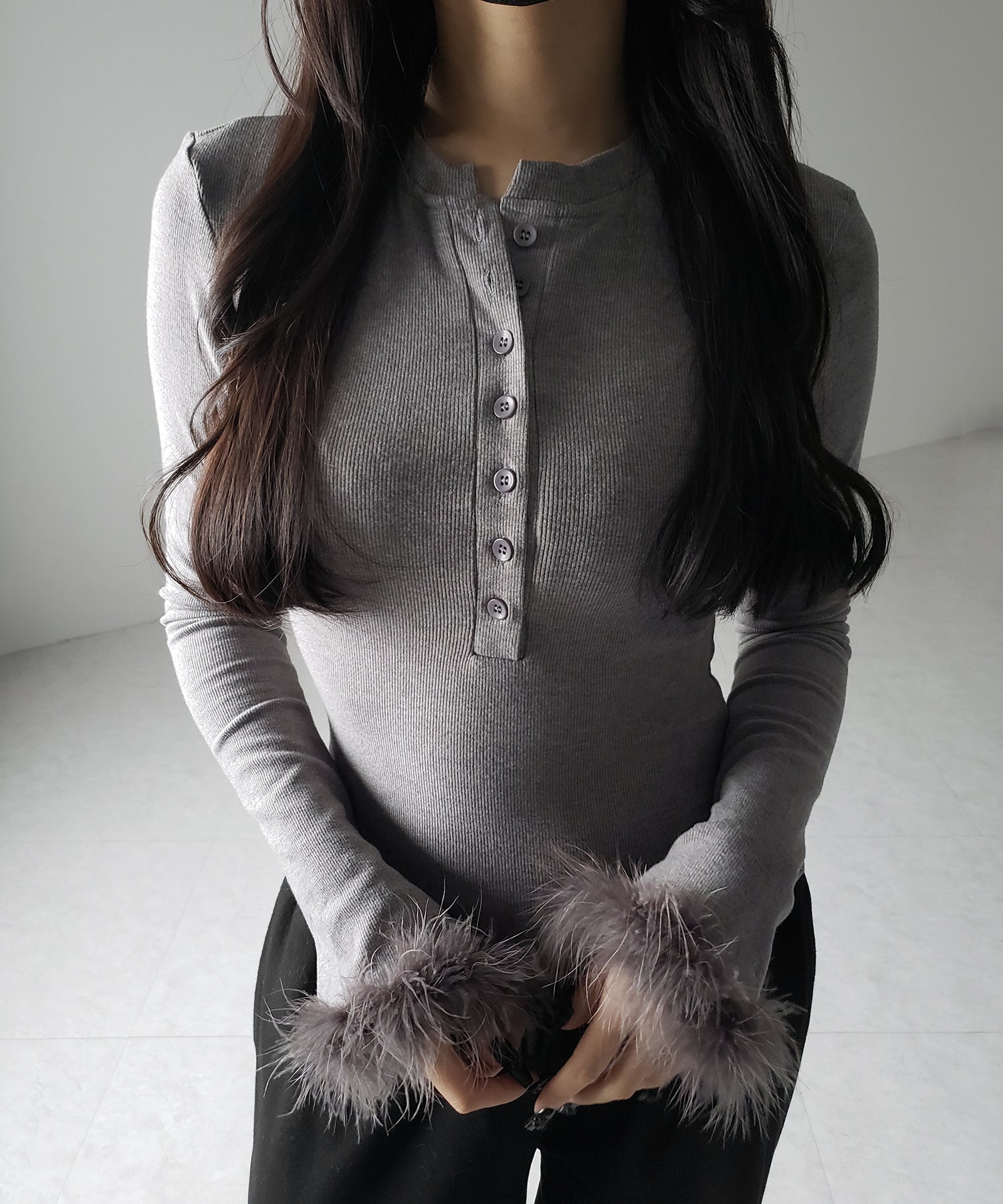 【 2color 】ファースリーブヘンリーネックリブトップス / fur sleeve henley neck lib tops