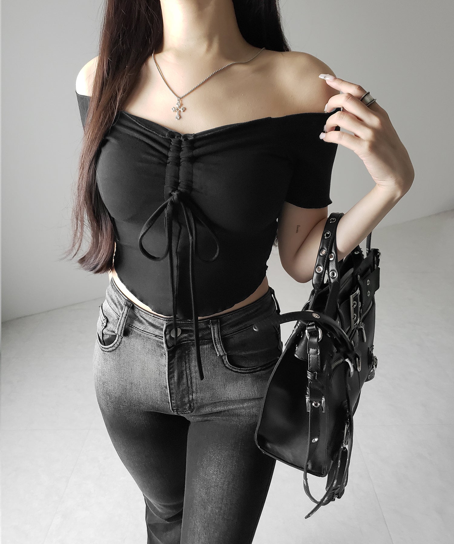 【 3color 】シャーリングリボンオフショルメローTシャツ / shirring ribbon off-shoulder mellow T-shirt