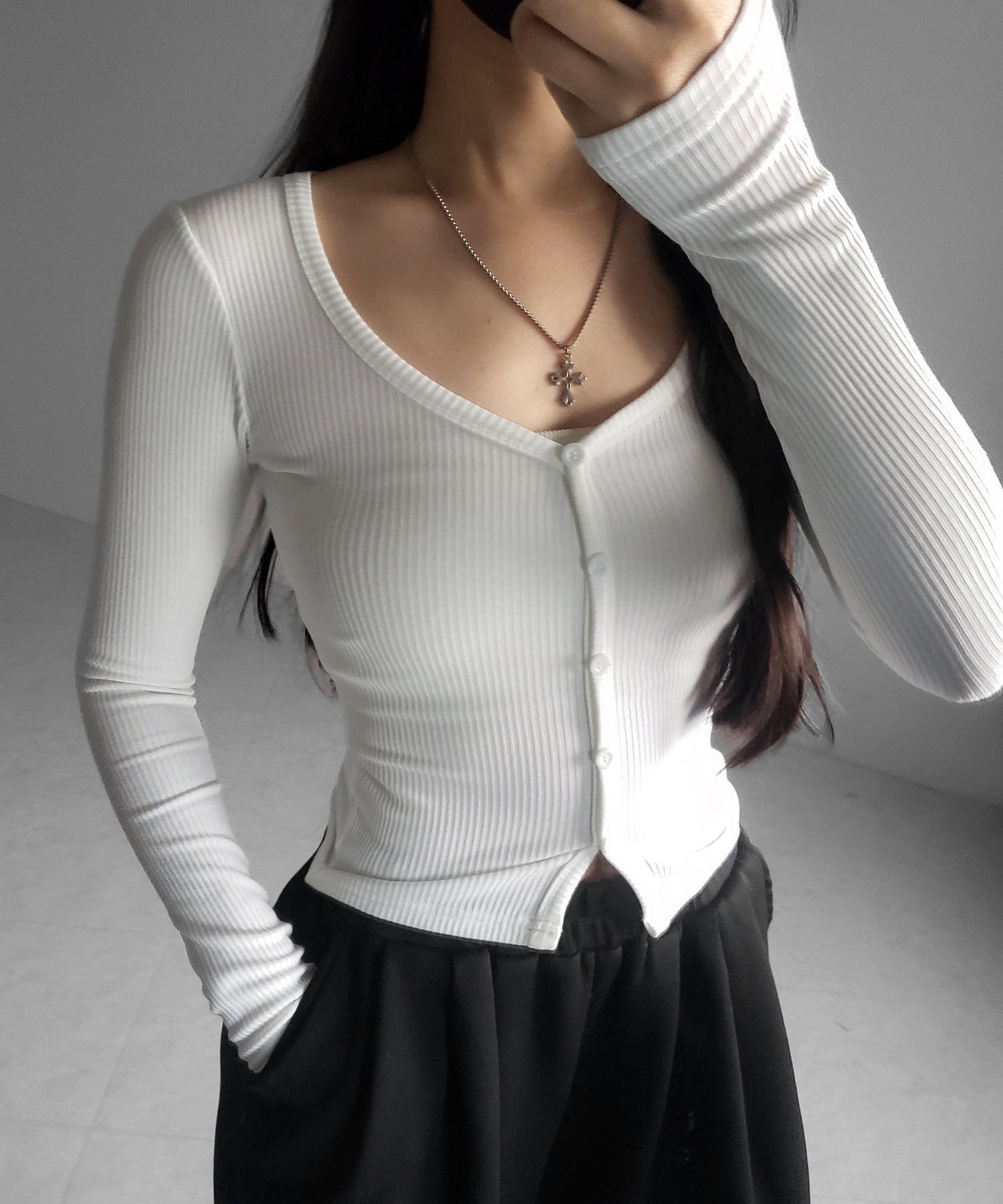 【 裏微起毛 】フロントボタンタイトリブカットソートップス / front button tight ribbed cutsew tops