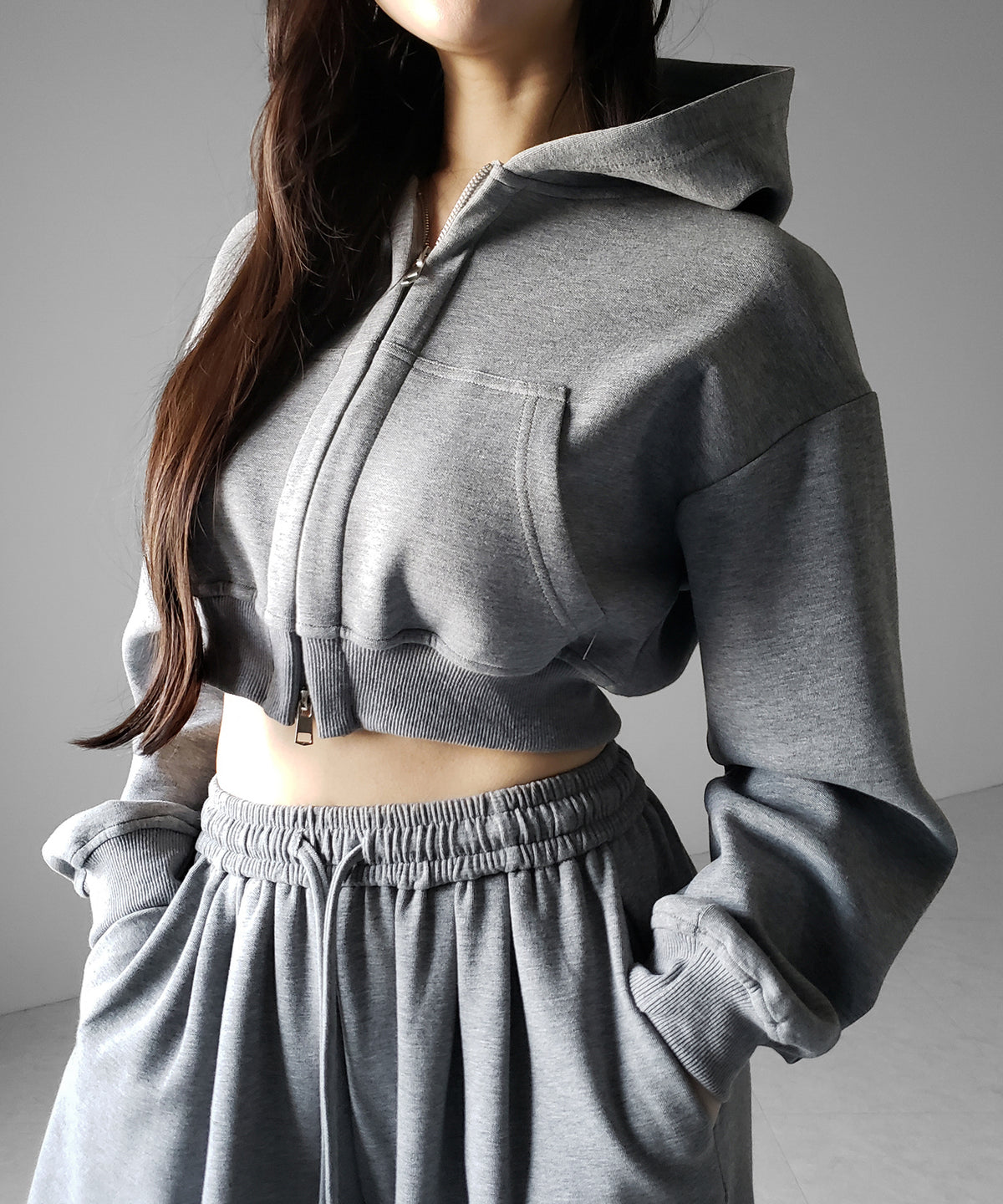 【 セットアップ 】ダブルジップショートパーカー + タックワイドスウェットパンツ SET / double zip short hoodie + tuck wide sweat pants SET