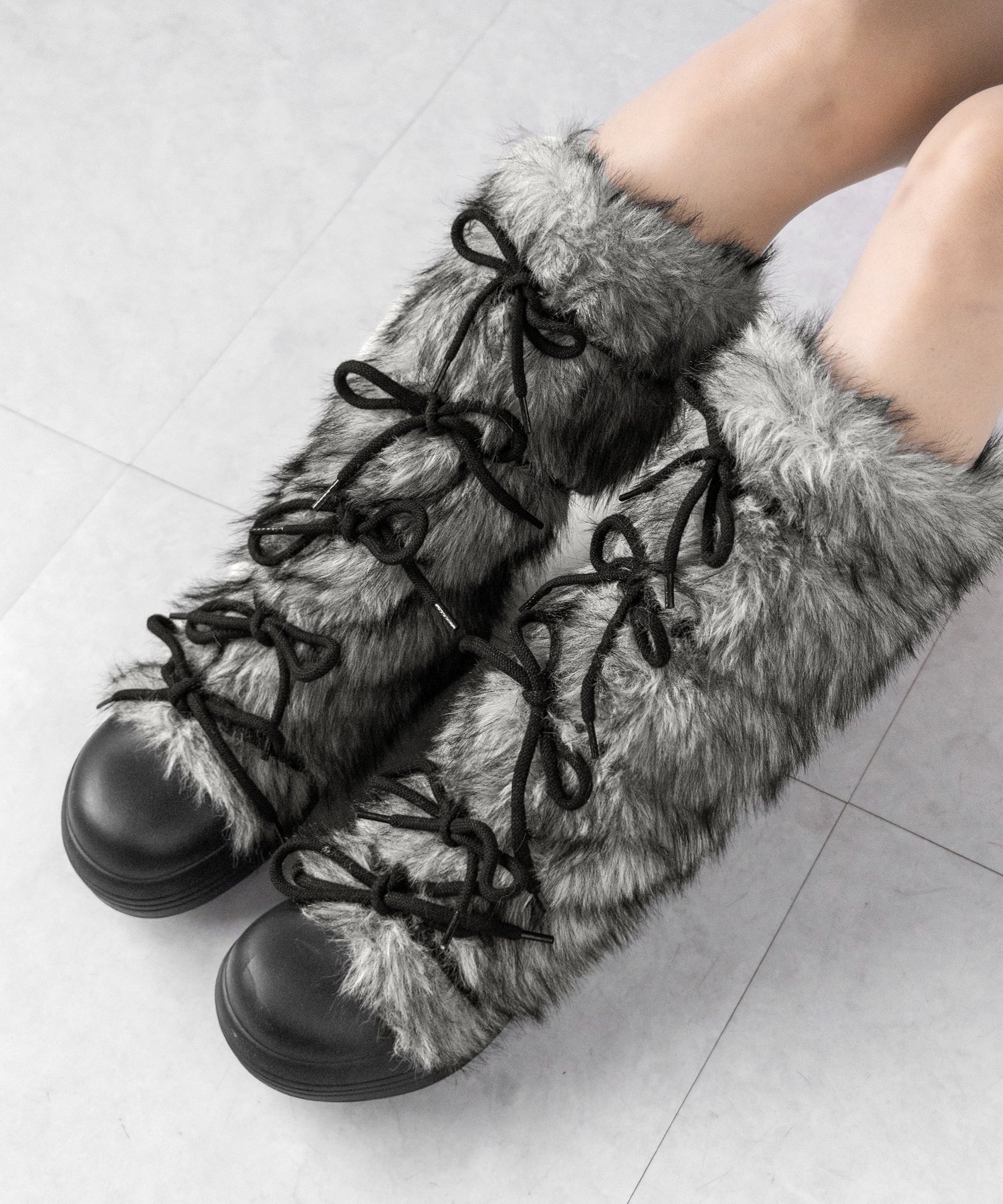 ボリュームフェイクファーレースアップロングブーツ / volume fake fur laceup long boots