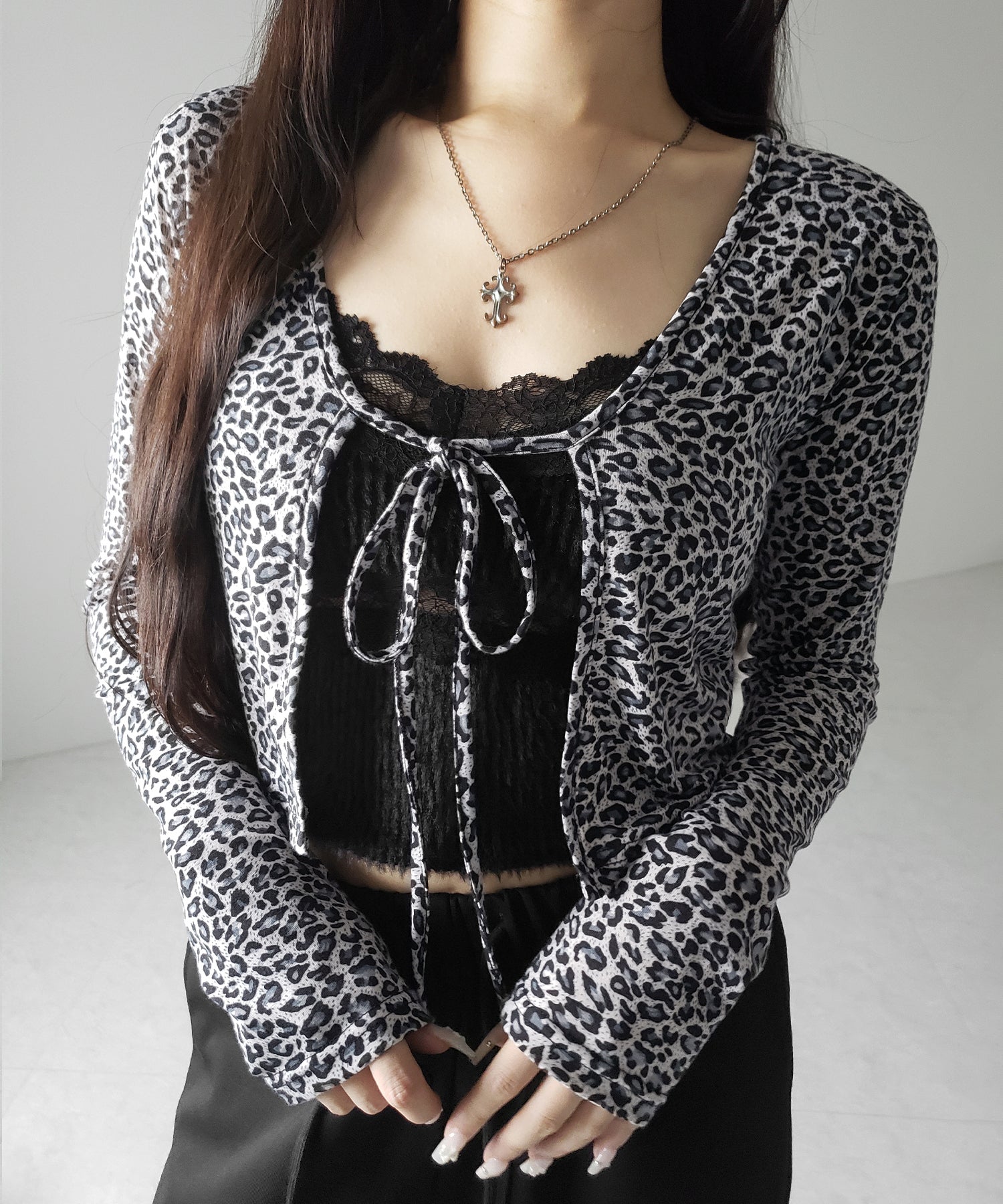 レオパードフロントリボンショートカーディガン / Leopard front ribbon short cardigan