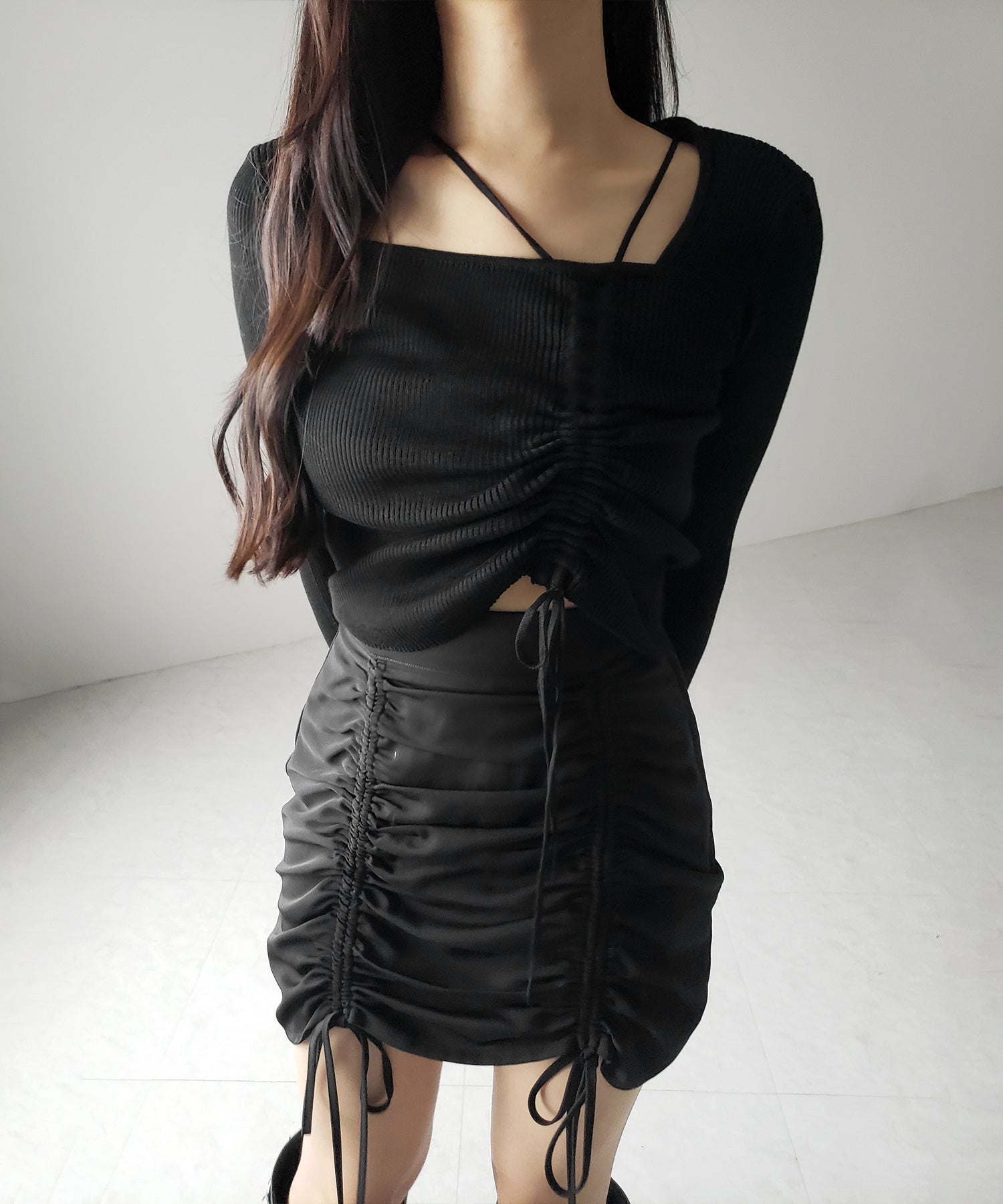 ダブルストラップシャーリングリボンリブニットトップス / double strap shirring ribbon ribbed knit tops