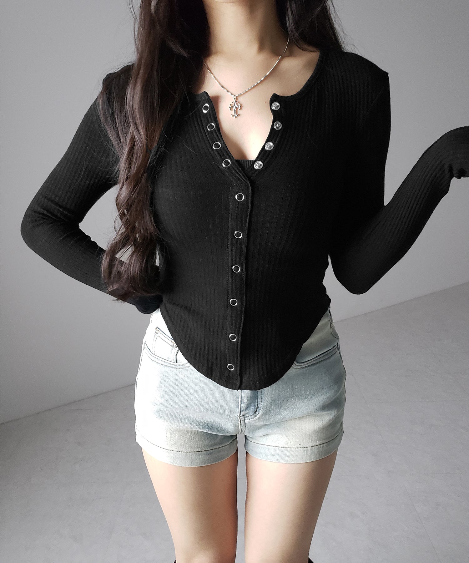 スナップボタンタイトリブカットソートップス / snap button tight ribbed cutsew tops