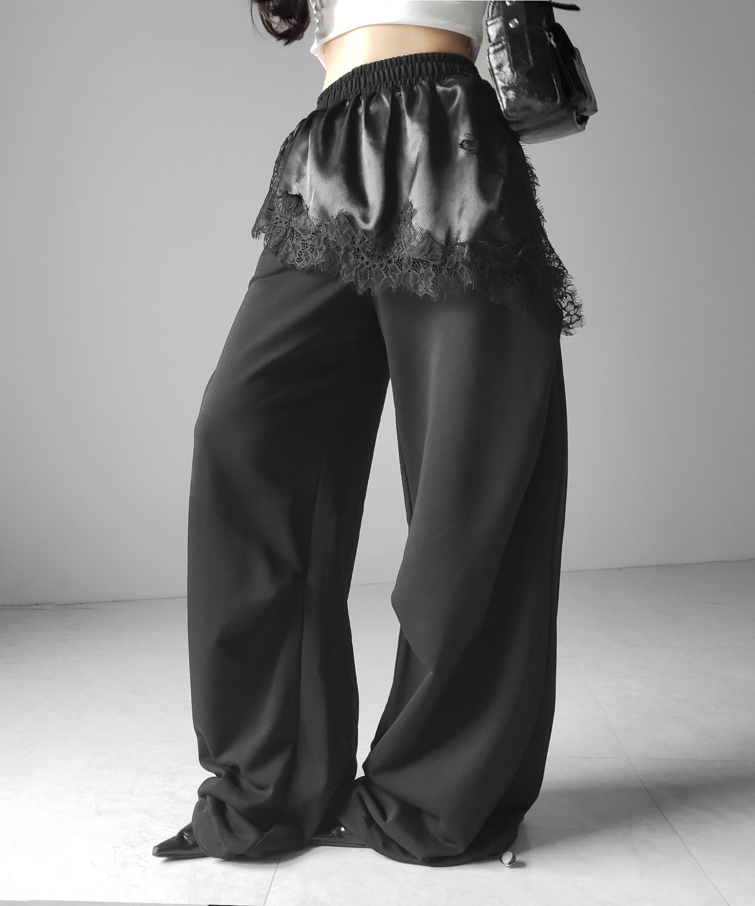 レースドッキングレイヤードスウェットワイドパンツ / lace docking layered sweat wide pants