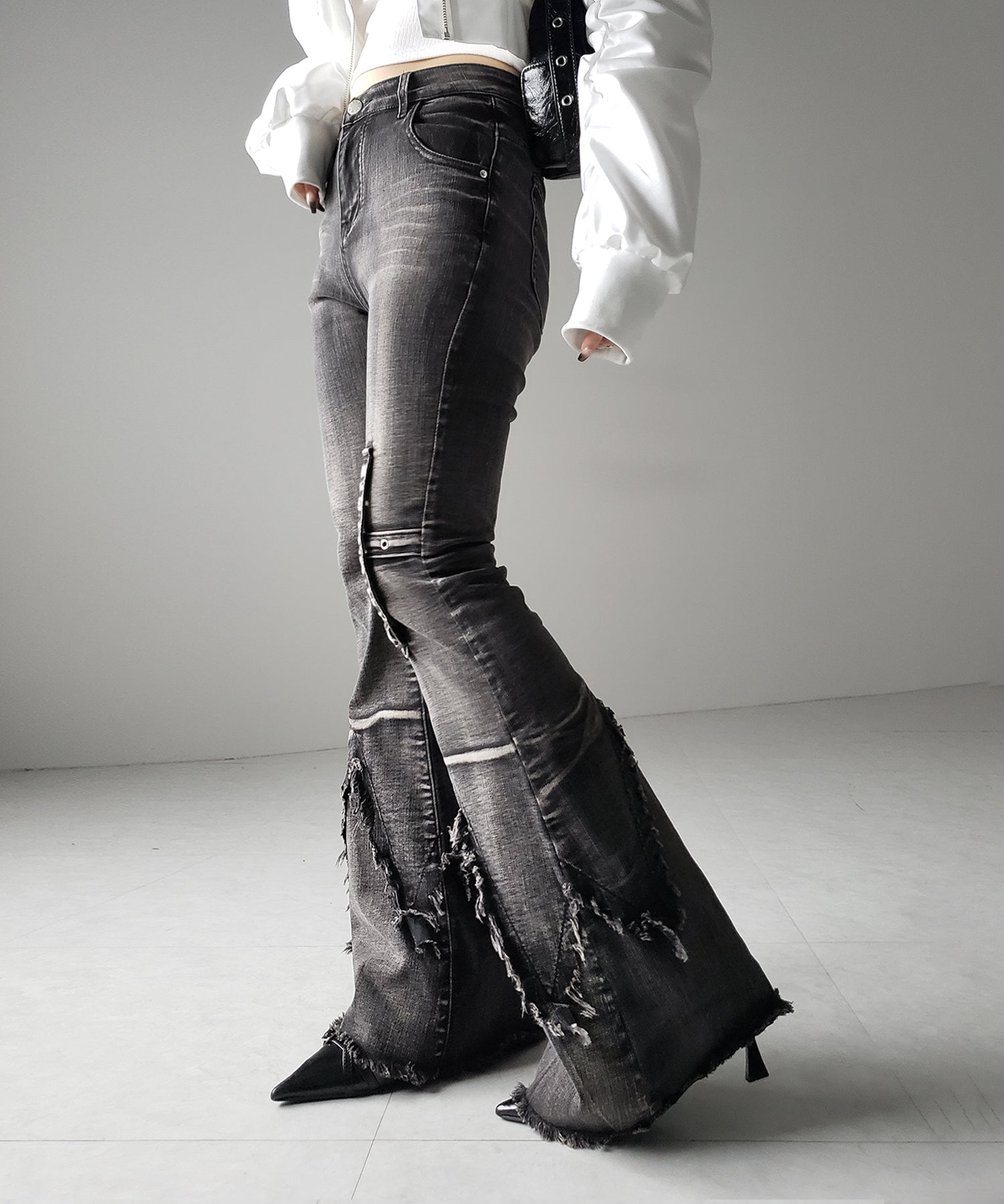 クロスデザインヴィンテージライクフリンジストレッチフレアデニム / cross design vintage-like fringe stretch flare denim