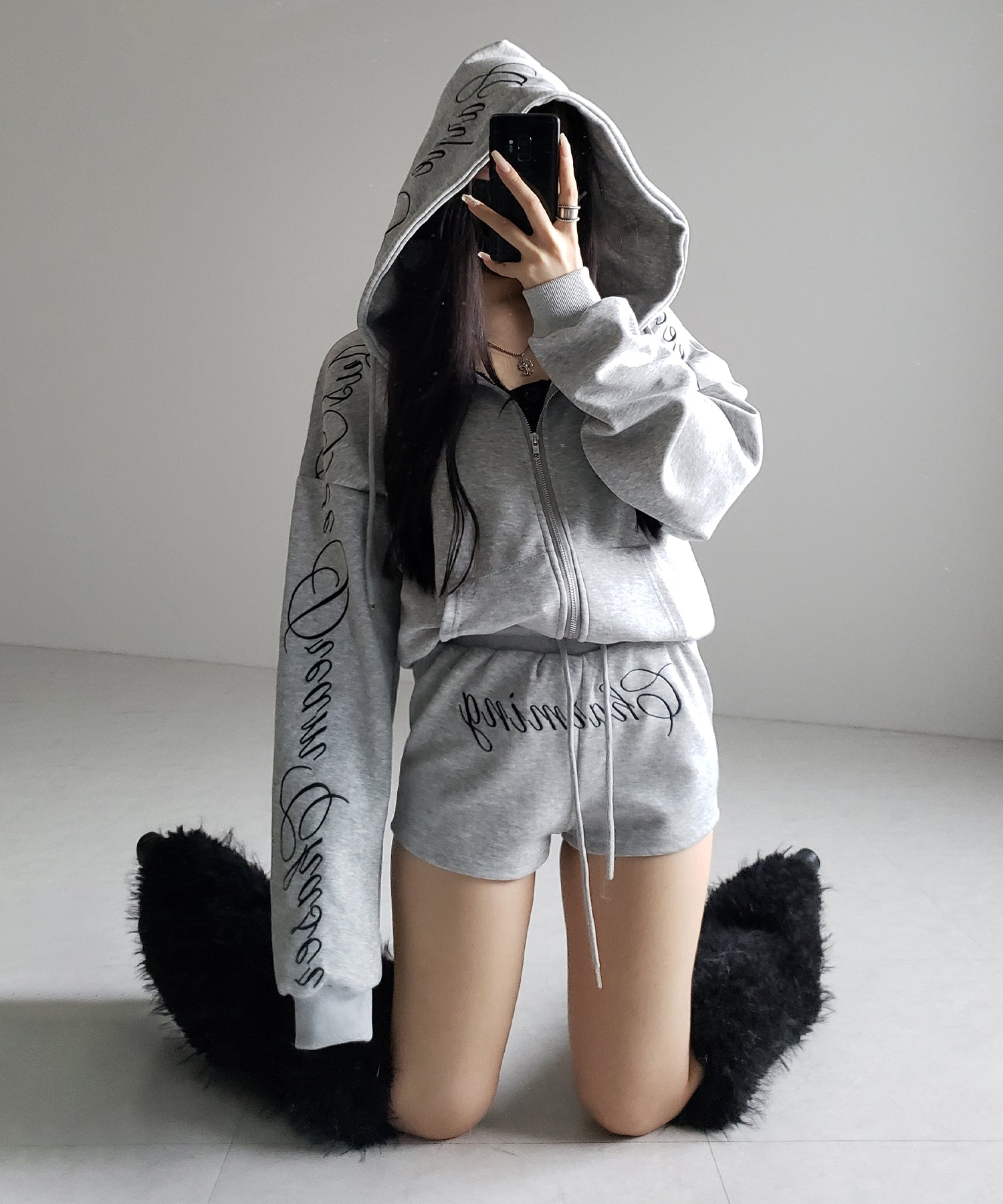 【 セットアップ 】レタリングロゴ刺繍ジップアップパーカー&ショートパンツ / lettering logo embroidery zip-up hoodie & short pants SETUP