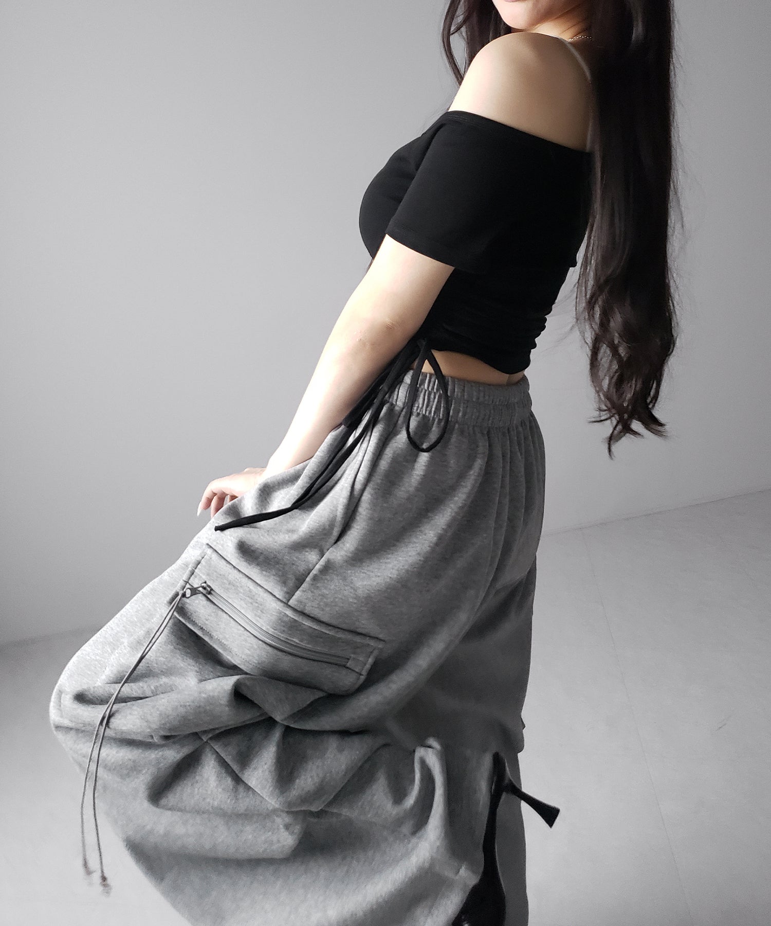 【 裾絞り可能2WAY 】ドローコードタックワイドカーゴスウェットパンツ / drawcord tuck wide cargo sweatpants