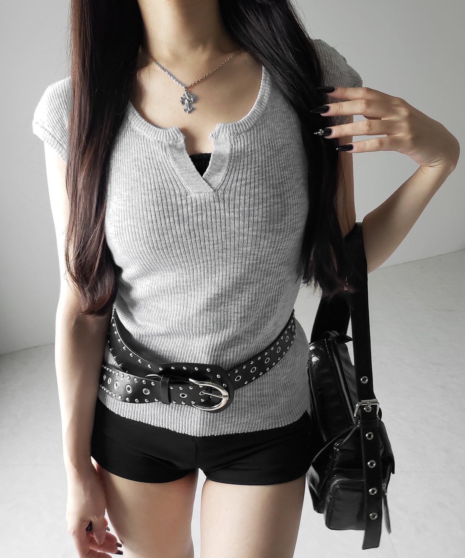 キーネックルーズシアーリブニットトップス / key neck loose sheer rib knit tops