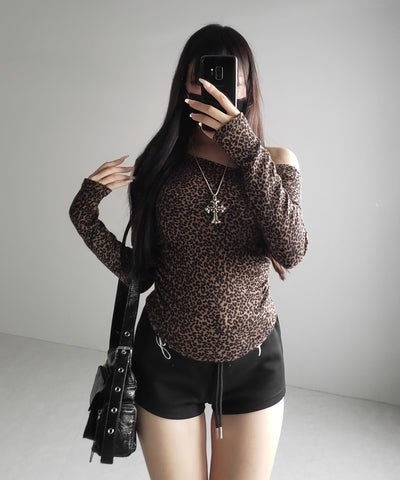 レオパードワンショルシャーリングリブカットソートップス / leopard one shoulder shirring rib cutsew tops
