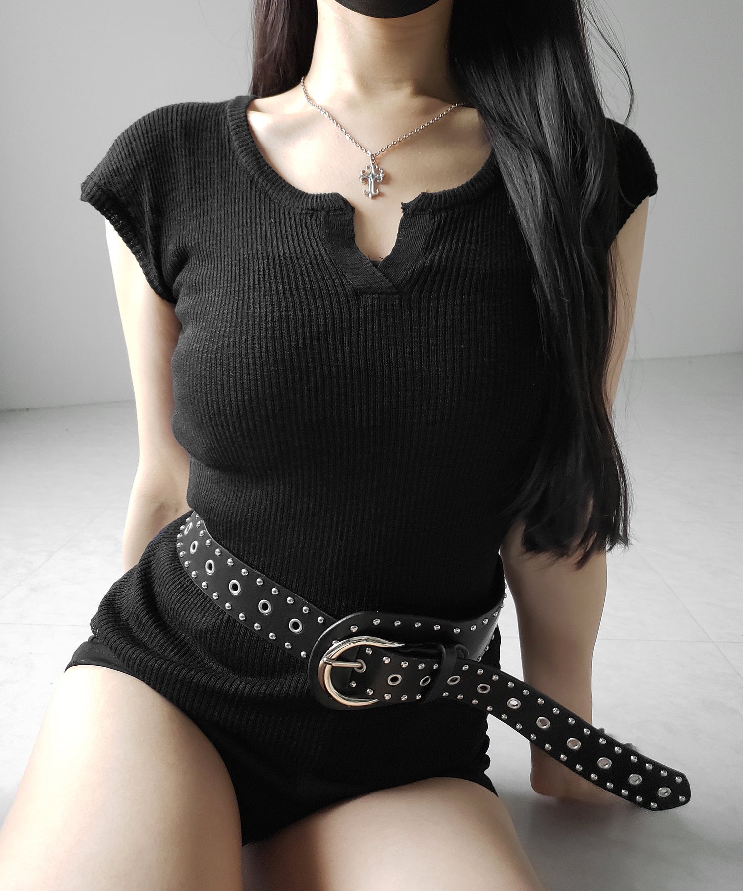 キーネックルーズシアーリブニットトップス / key neck loose sheer rib knit tops