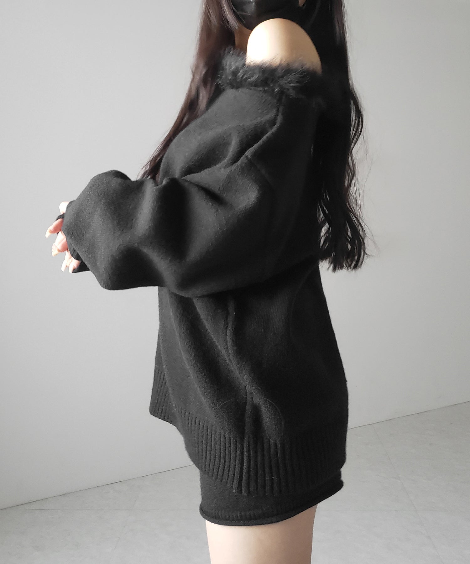 【 ニットセットアップ 】フェイクファーワンショルオーバーニット + ニットショートパンツ SET / fake fur one-shoulder over knit + knit short pants SET