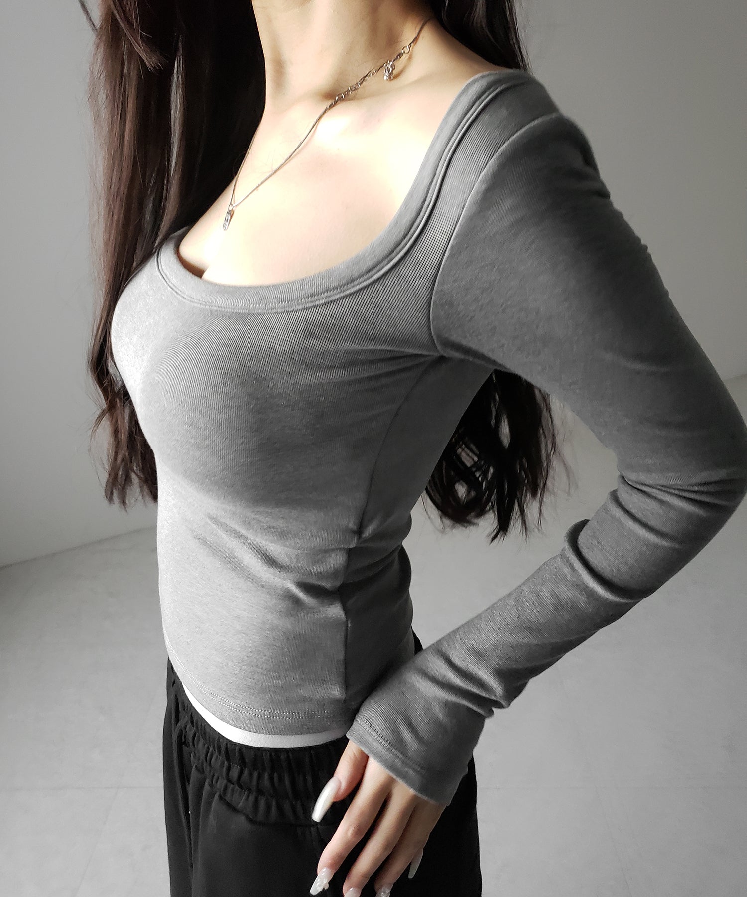 【 オフショル可能な2WAY / カップ付き 】裏起毛スクエアネックぴちカットソートップス / urakimo square neck pichi cutsew tops