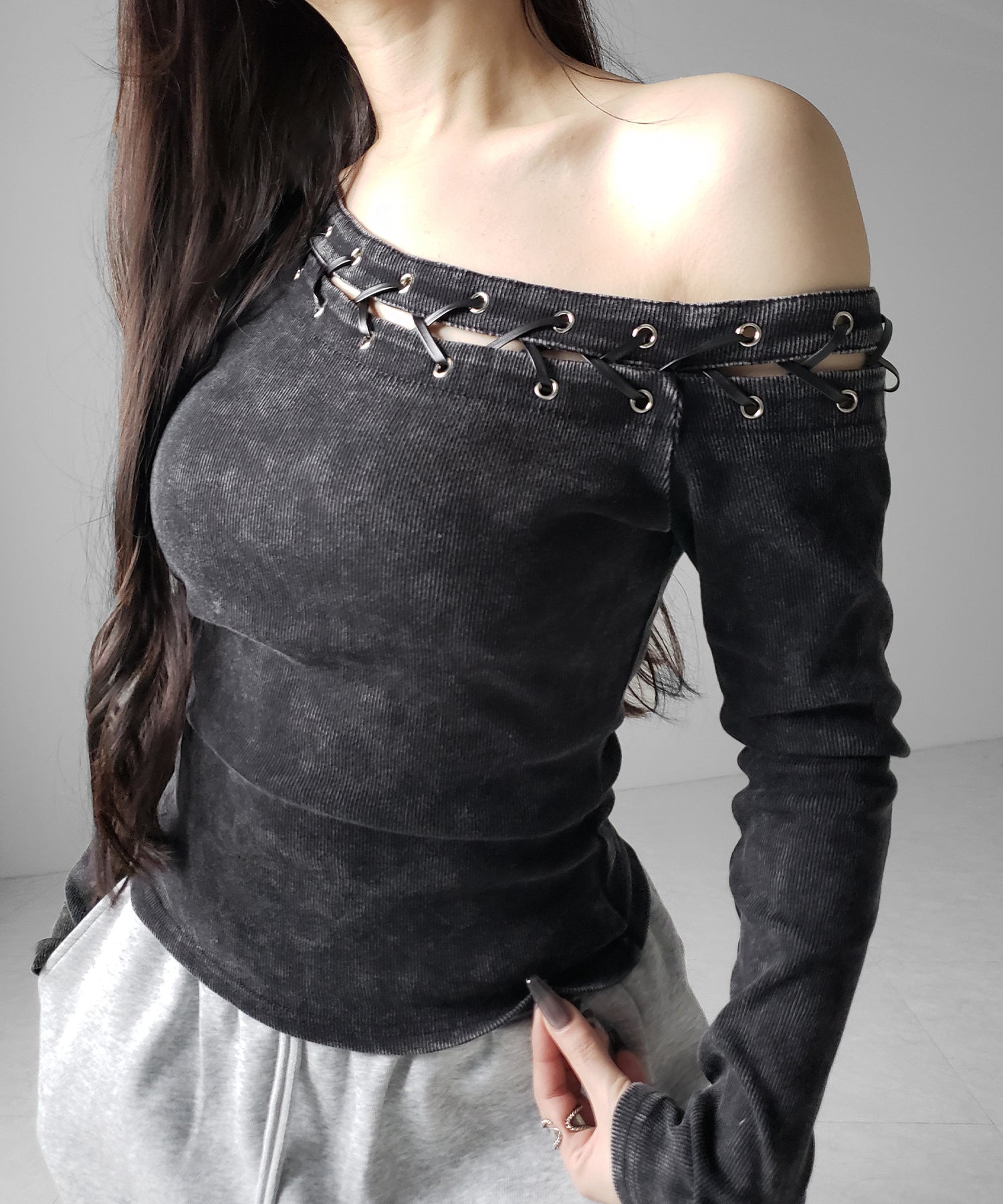 ヴィンテージカットアウトレースアップワンショルリブトップス / vintage cutout laceup one shoulder lib tops