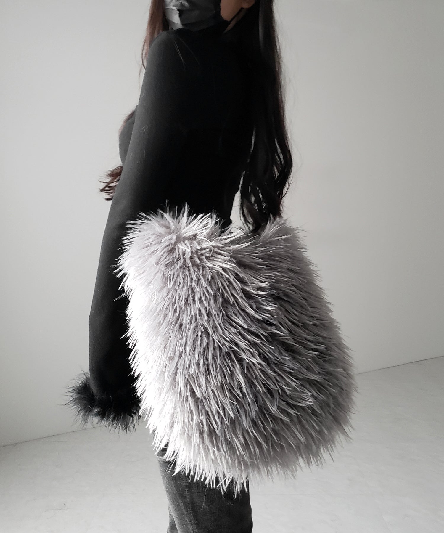 【 ショルダーストラップ付き2WAY 】バイカラーシャギーファーショルダーバッグ / bicolor shaggy fur shoulder bag