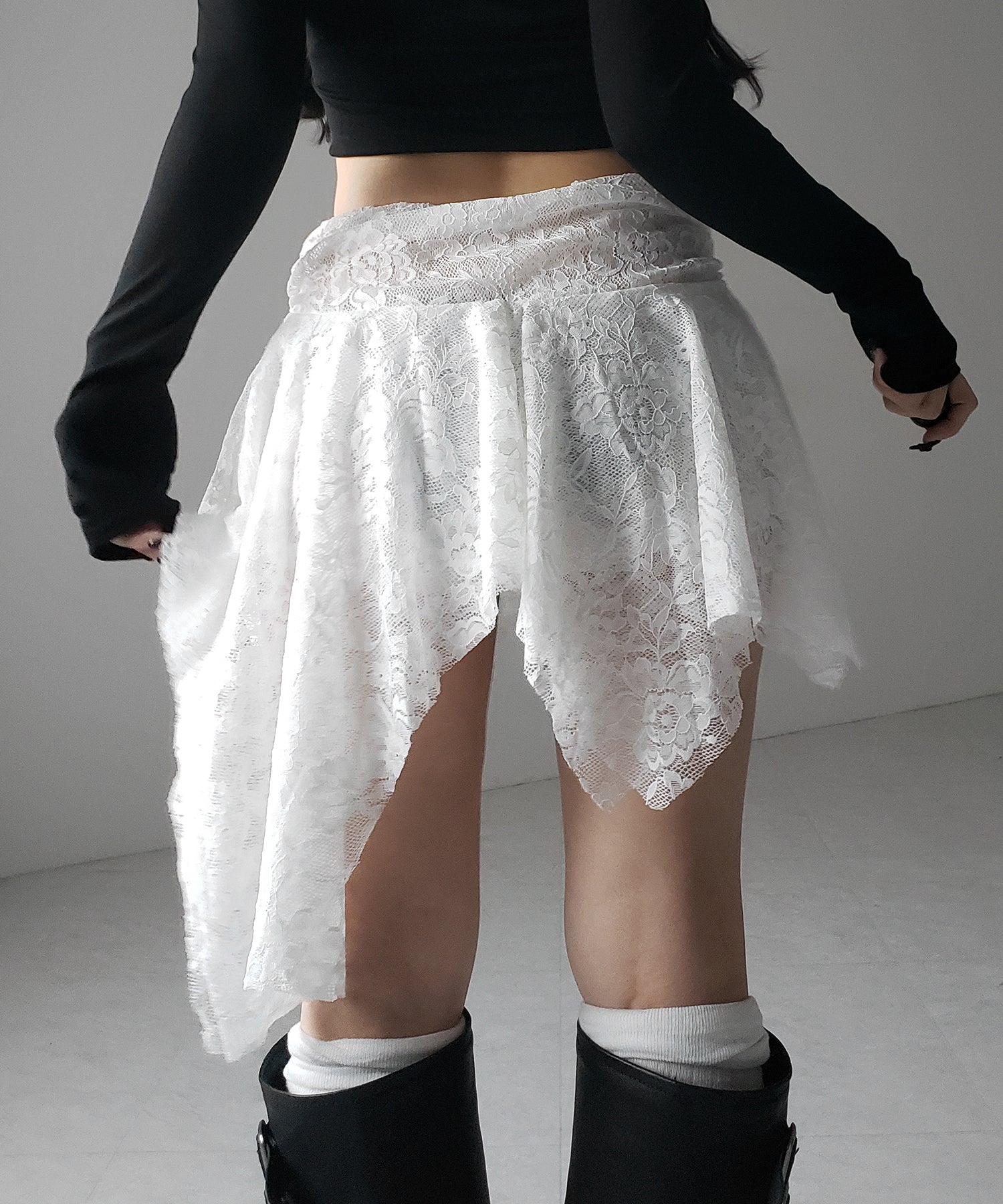 【 インパン裏地付】アシンメトリーフリルレースミニスカート / asymmetry frill lace mini skirt